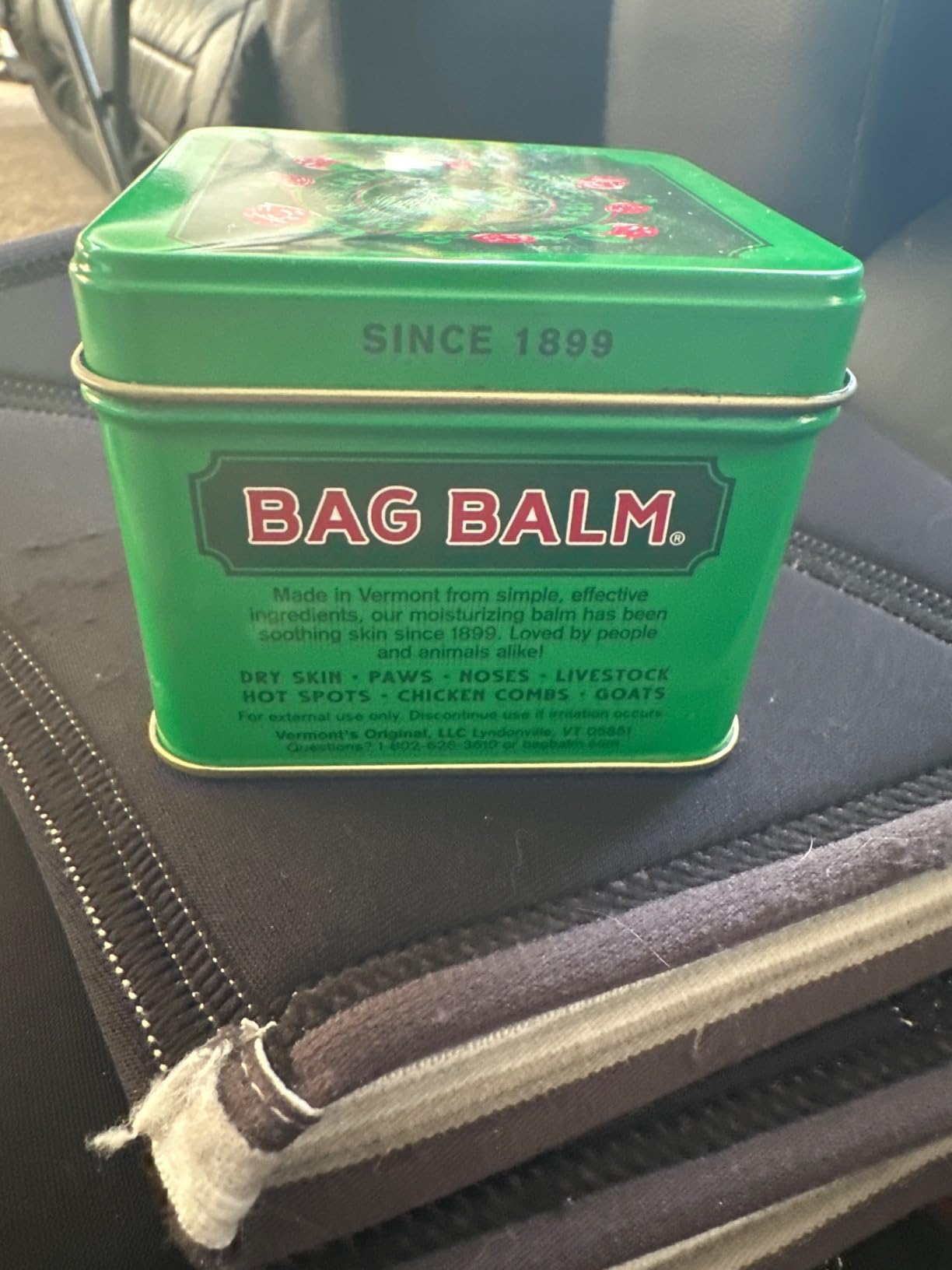 Bag Balm Vermont's Original Moisturizing for Dry Skin, Chapped Lips, Cracked Heels, Dog Paw Pads + More. 118 ml (4 oz) Tin (1)