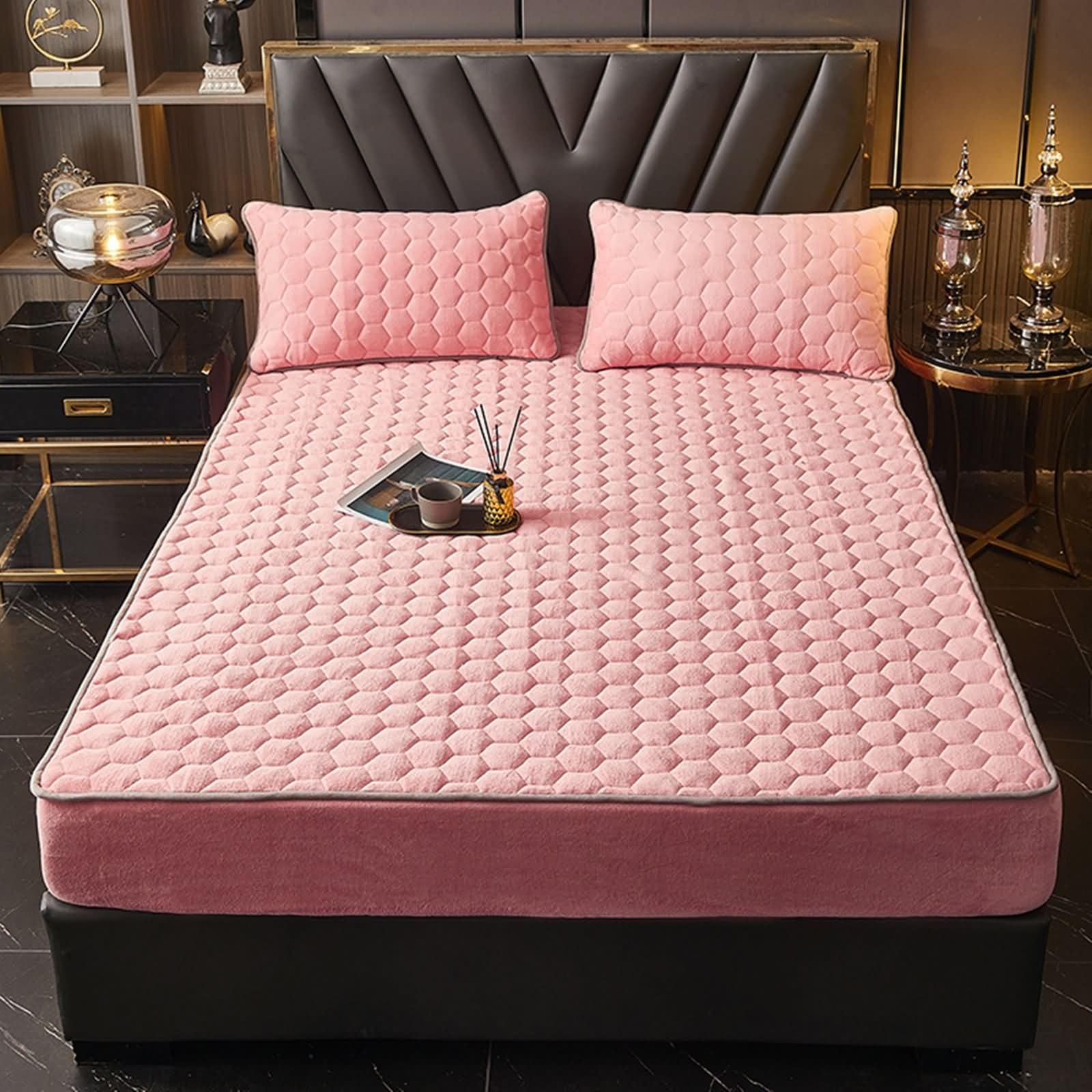 Drap housse en velours de lait rose uni 120x200cm aux finitions soignées