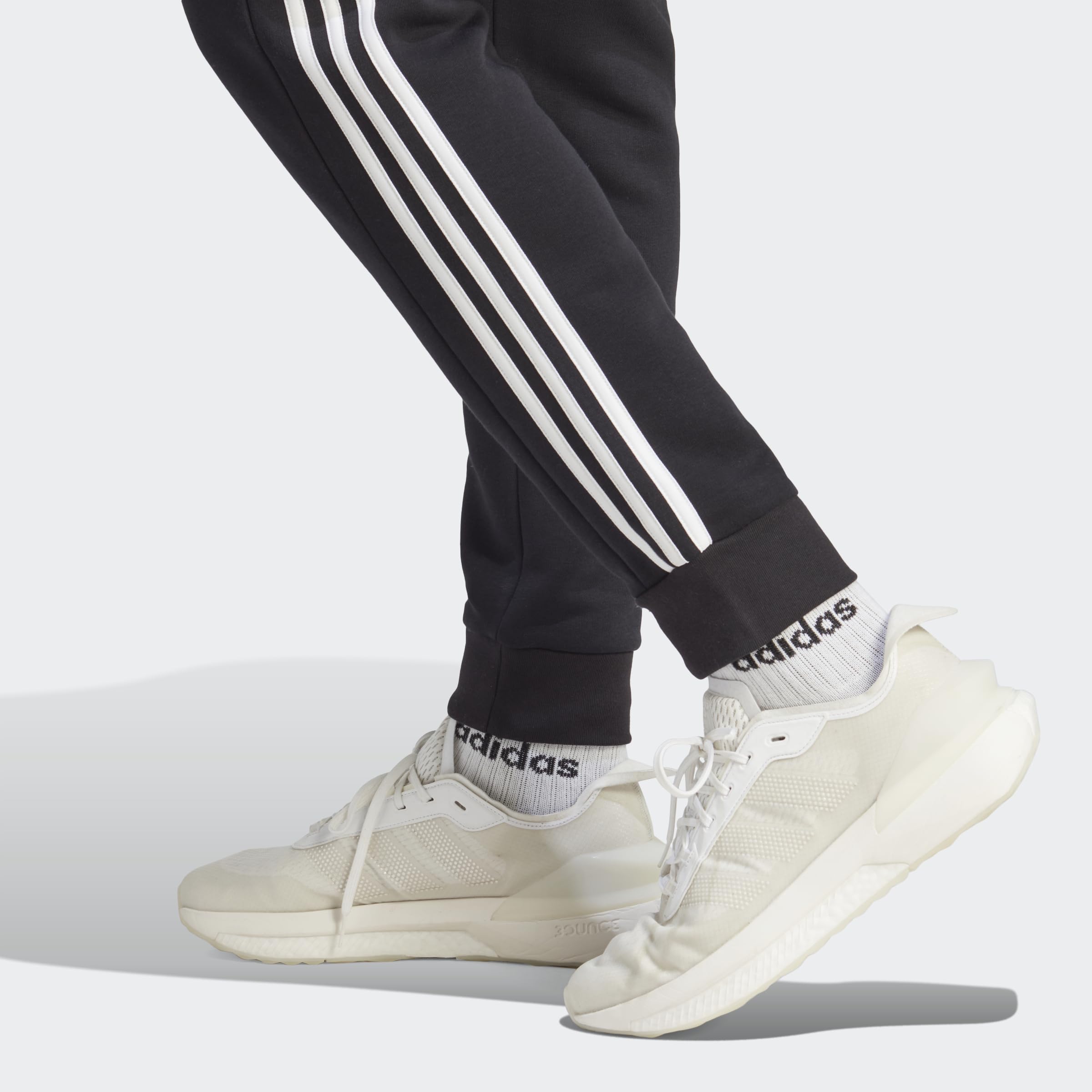 Adidas - Essentials Fleece Tapered Cuffed 3-Stripes Pants, Pantaloni da Tuta Uomo