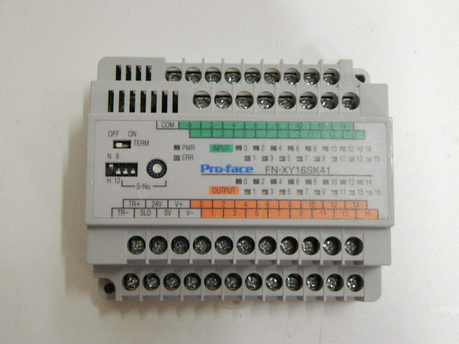FN-XY16SK41 I/Oモジュール、24 VDC、70 MA、60 MA、出力24 VDC、200 MA、DINレールマウント