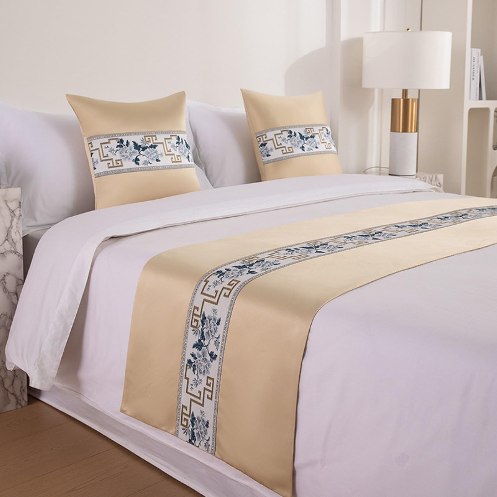 Chemin de lit de style chinois pour rompre la monotonie des draps