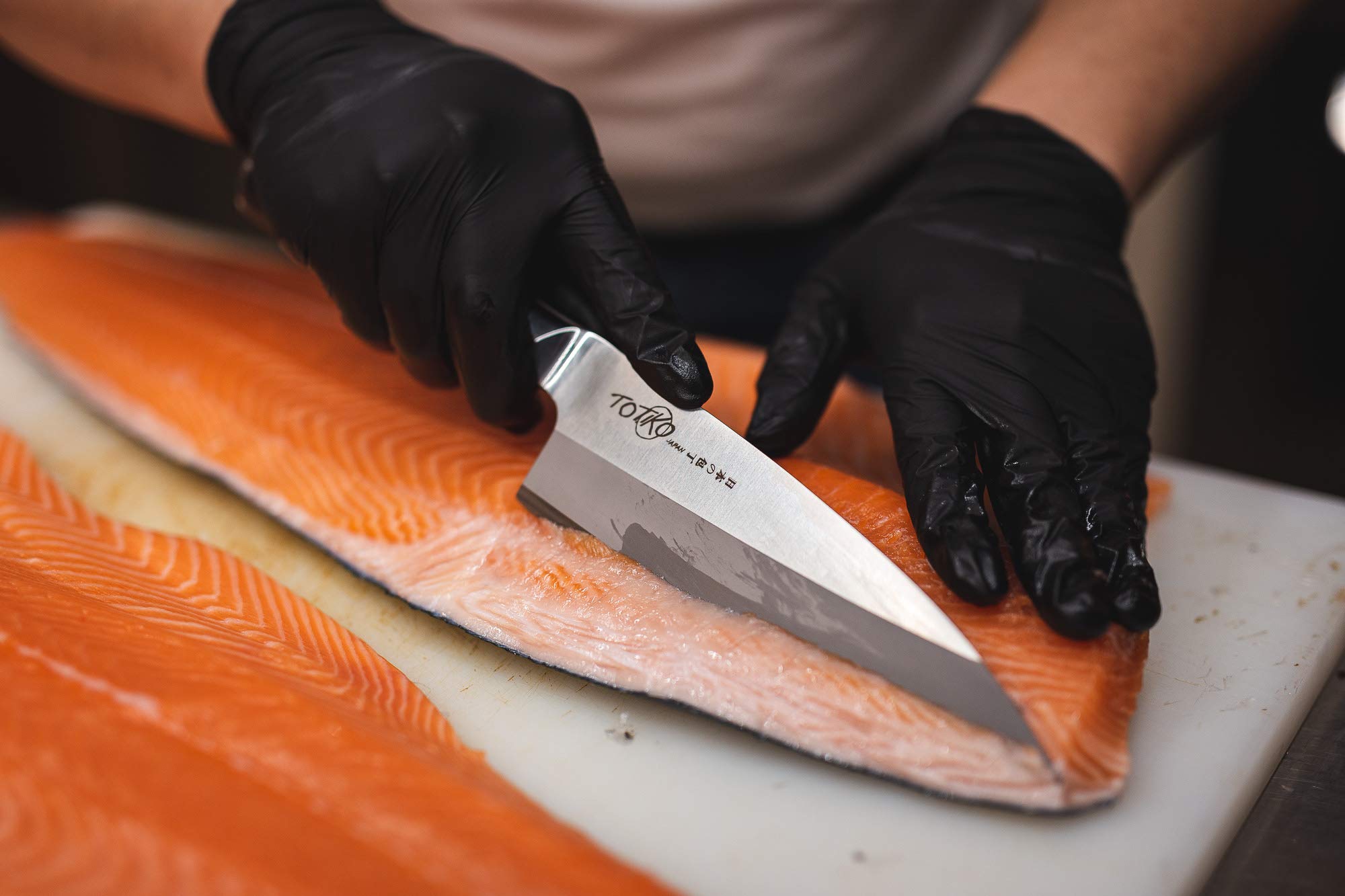Coltello da Cucina Professionale Giapponese, Coltello Professionale in Acciaio, Lama da 18,5cm, Deba, Manico in Legno Trattato, Coltello da Pesce - Sakai Japan Knives
