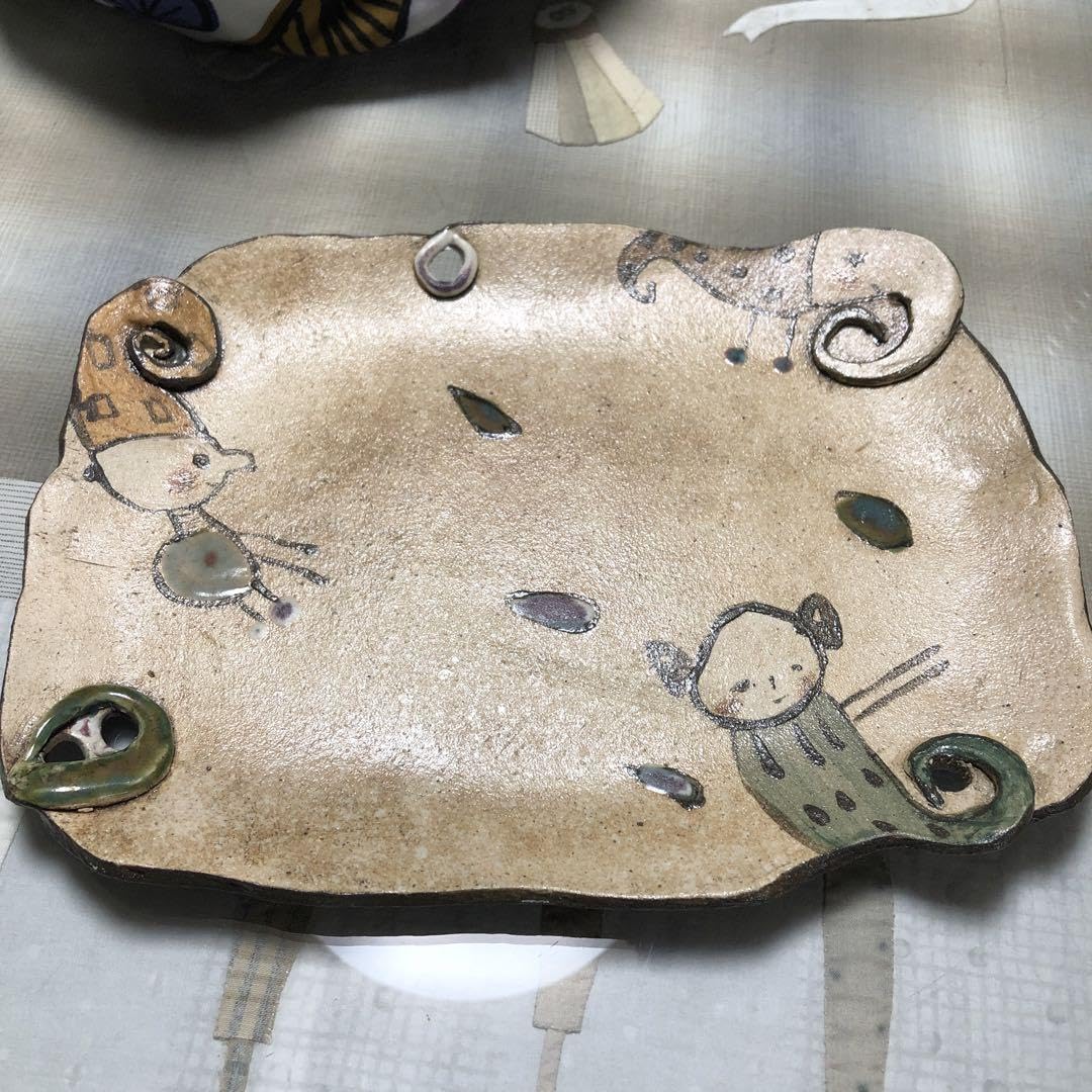 タナベヨシミさんお皿 Amazon | お皿 タナベヨシミ | ノーブランド品 | 小皿 通販