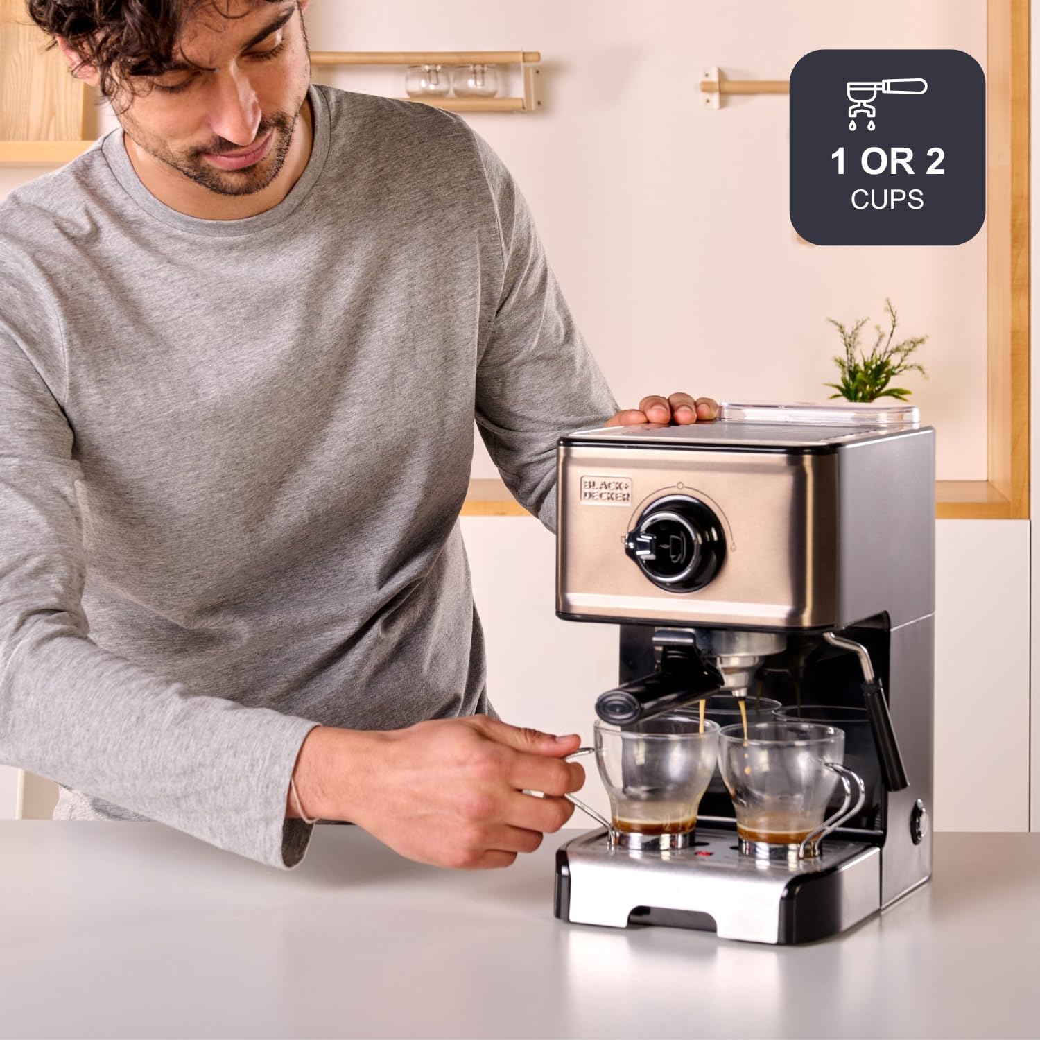 BLACK+DECKER BXCO1200E - Machine à Expresso 1200 W, 15 Bars, Réservoir 1,2 L, pour Dosette et Moulu, 2 Tasses, Buse Vapeur, Plaque Chauffante, Noir et Inox
