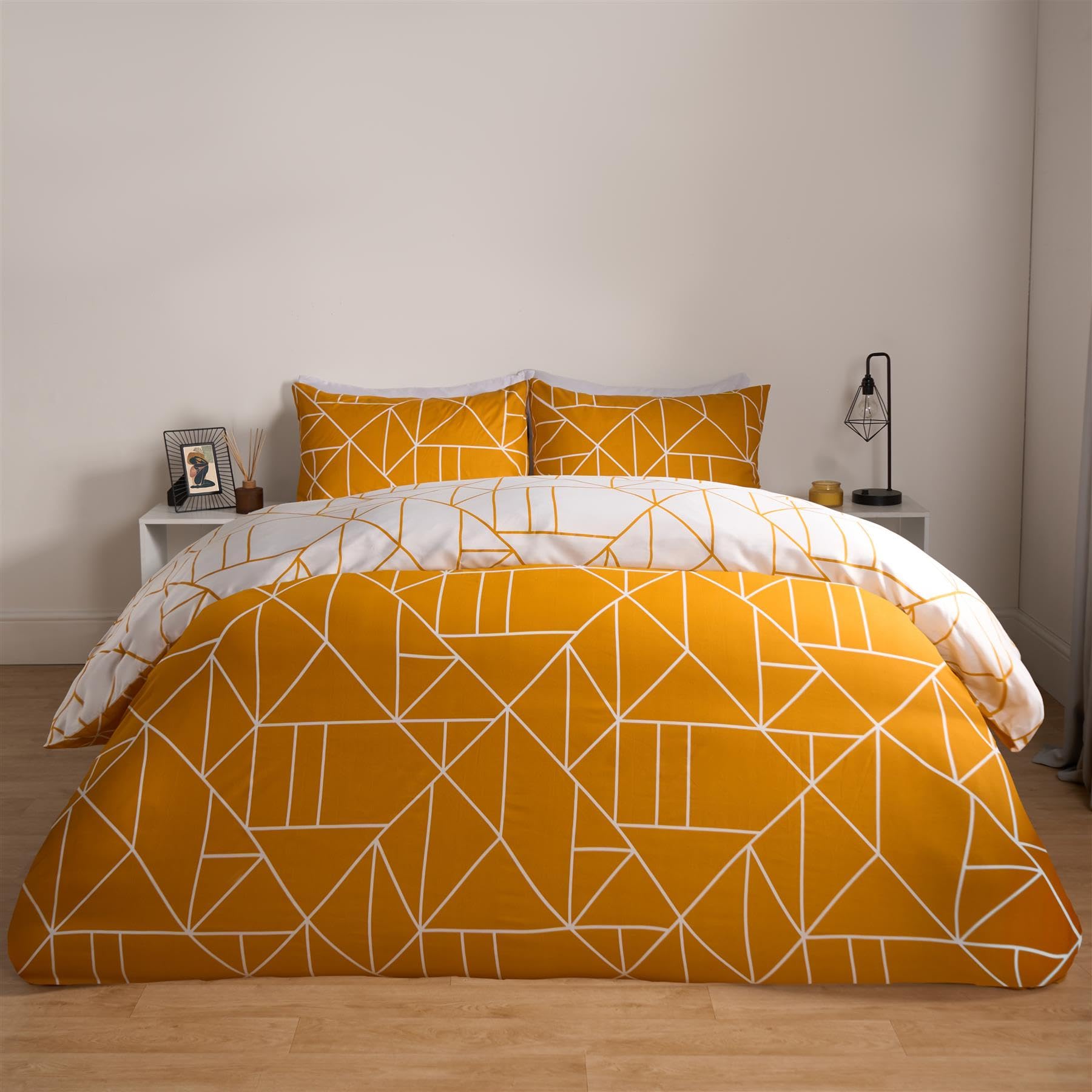 Ohs Grey Double Bedding Set Bee Gingham, Soft Fabric & Microfibre, Neutral Bee Print & Reversible Gingham Design, Duvet Cover & 2 Pillowcases, -Double Size