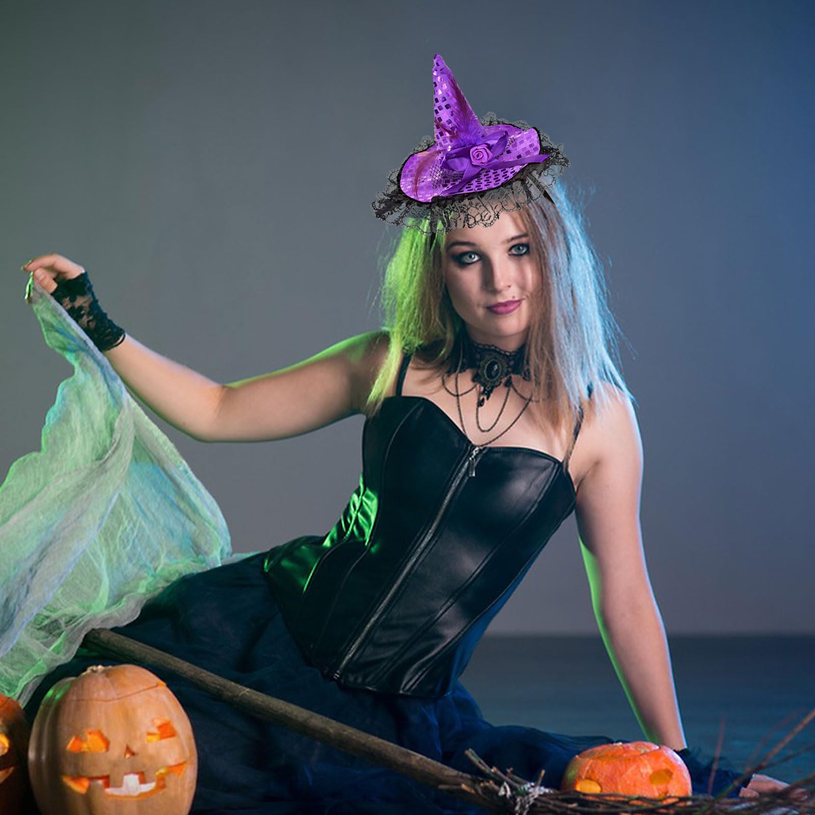 Opaska na głowę z kapeluszem czarownicy, opaska na głowę na Halloween z koronką z piórami kokarda, dekoracyjna opaska do włosów czarownicy, na imprezę maskową, cosplay Halloween
