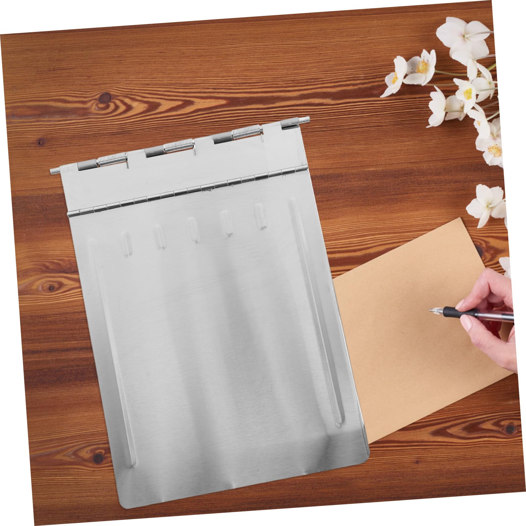 Klemmbrett für Pflegekräfte Robuste Dokumentenablage aus Edelstahl Klemmbrett für Aktenordner Praktischer Papierhalter mit Stilvollem Design