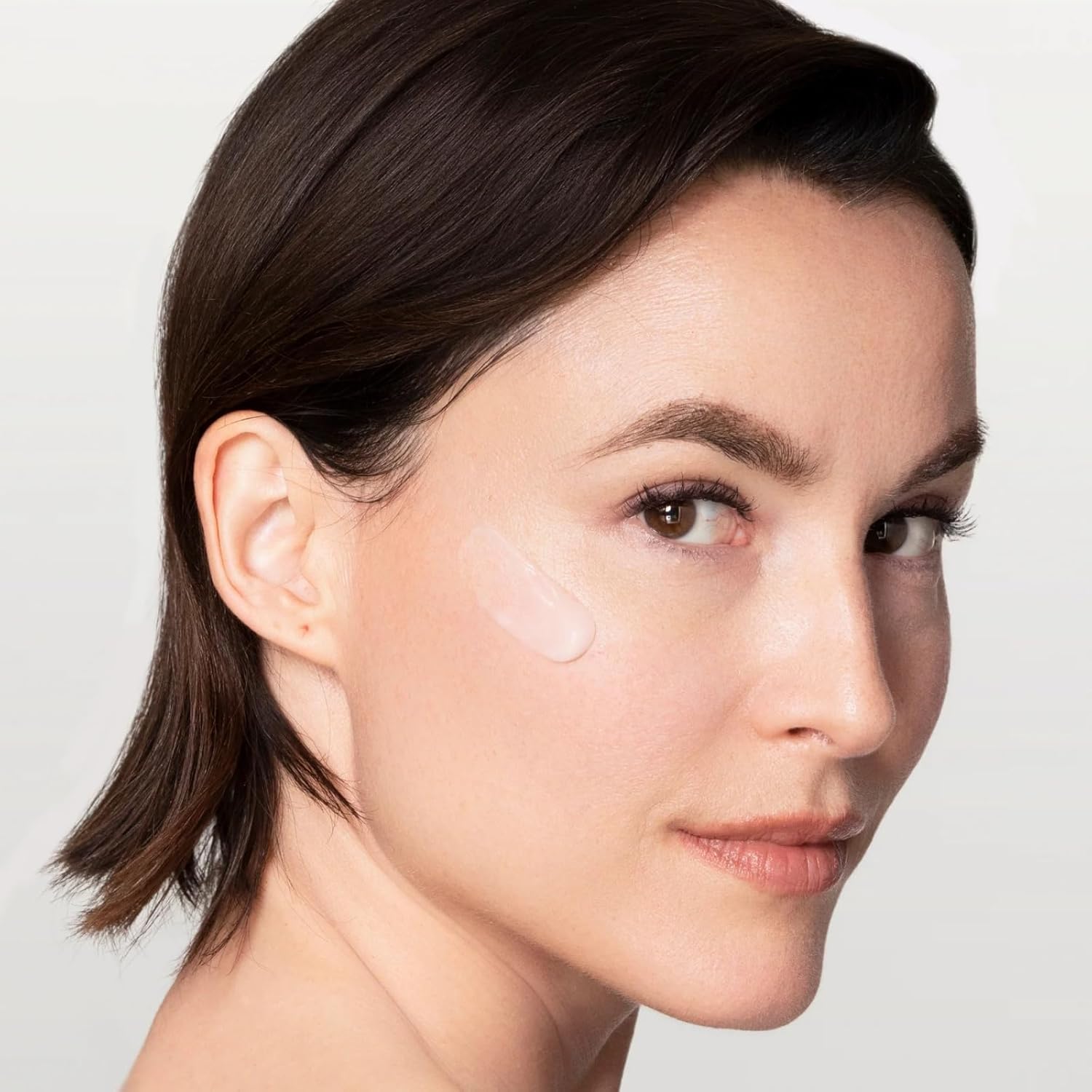 RéVive Intensité Anti-Gravity Serum, Anti Aging Face Serum with Tetrapeptide-1 & Bio-Firming Peptide, Lifting & Tightening Skin, Helps to Firm and Smooth Skin, Reduces Wrinkles, 30 ml - Image 4