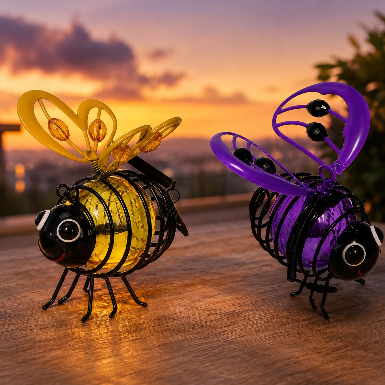 Bee Solar Lights Outdoor Garden, Hanging Metal Bees Solar Lanterns