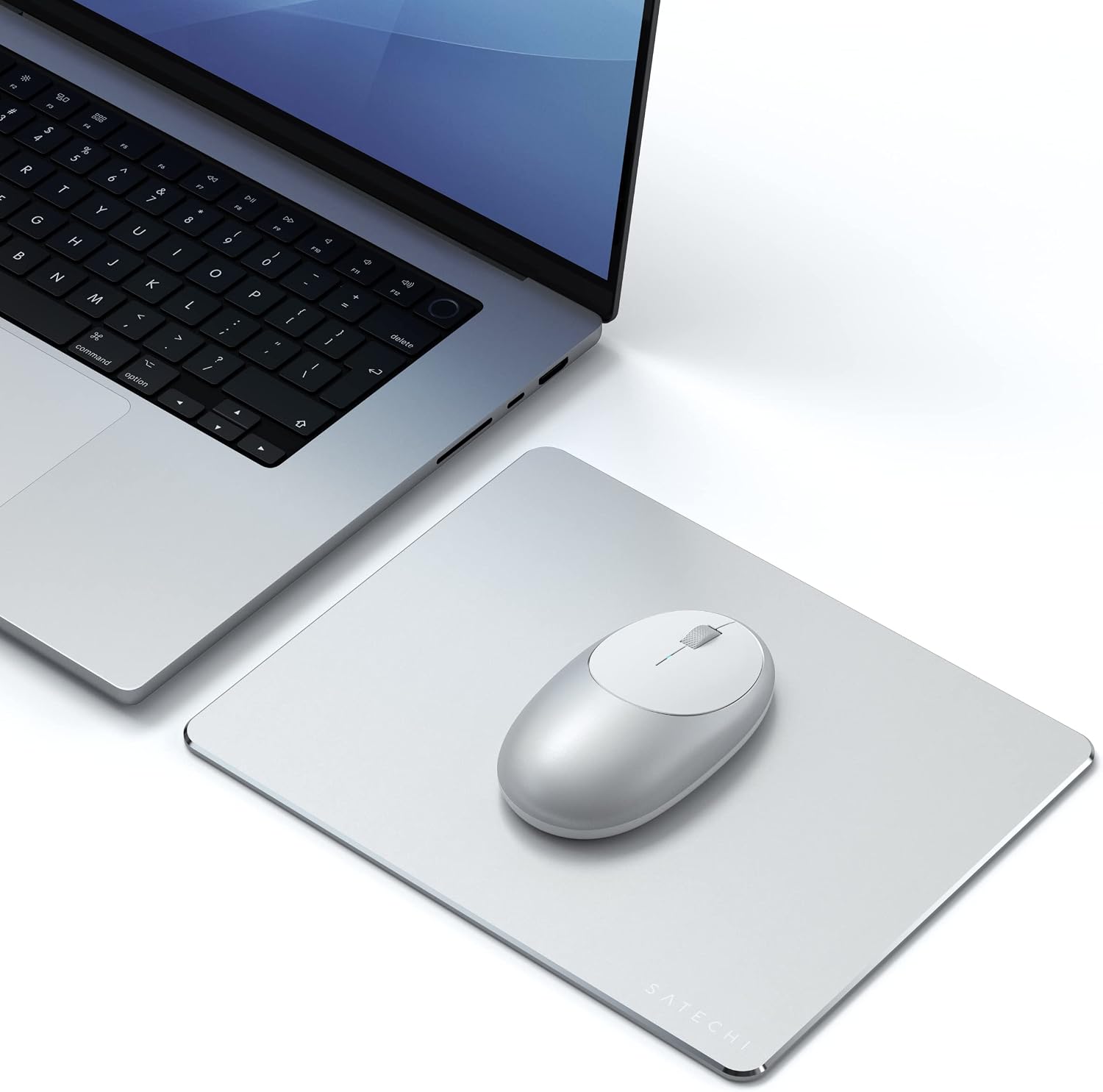 Satechi Aluminum Mouse Pad with Non-Slip Rubber Base - Compatible with Computers, Laptops and Desktops (Silver)