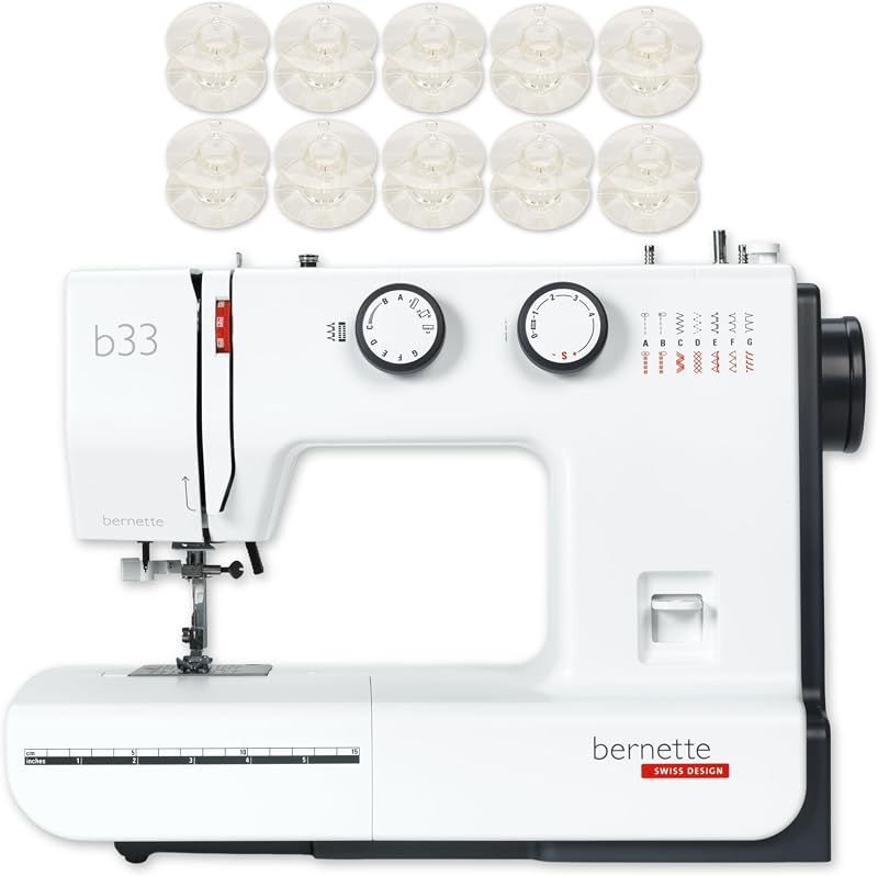 Máquina de coser de diseño suizo Bernette B33 | Mecánico, resistente, portátil, 15 puntadas integradas, ancho de puntada de 5 mm, bobina de carga frontal, enhebrador semiautomático, cortador, 10 bobinas