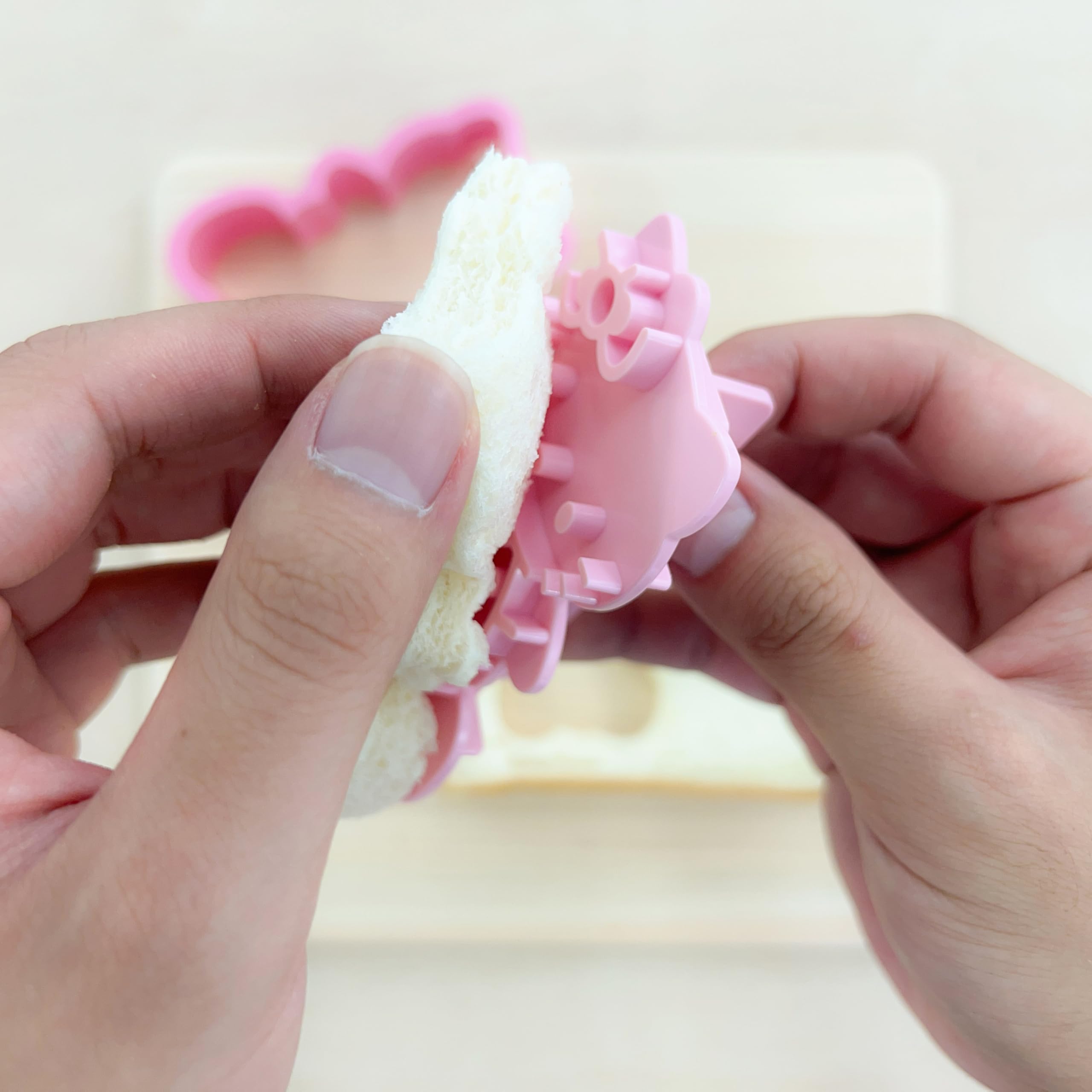 Amazon.com: OSK Hello Kitty TS-2 Bread Cutter: Home & Kitchen