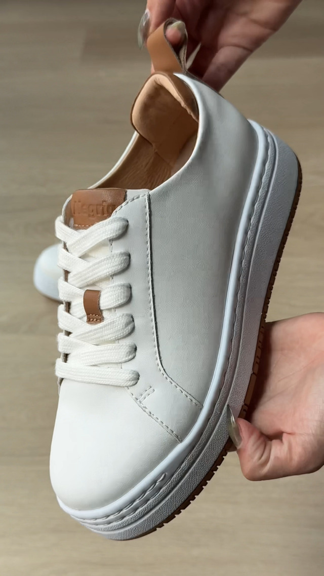 Amazon.com | Alegria Women's Adysen Leather Platform Lace Up