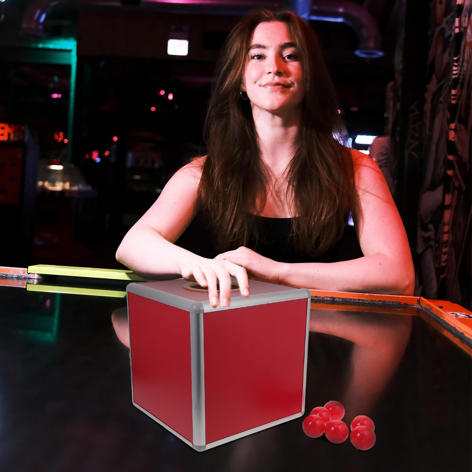 Rote Mehrzweck Spendenbox aus Aluminiumlegierung mit Individuell Gestaltbarer Oberfläche Quadratische Tombola Spielkiste für Spiele und Spendenaktionen
