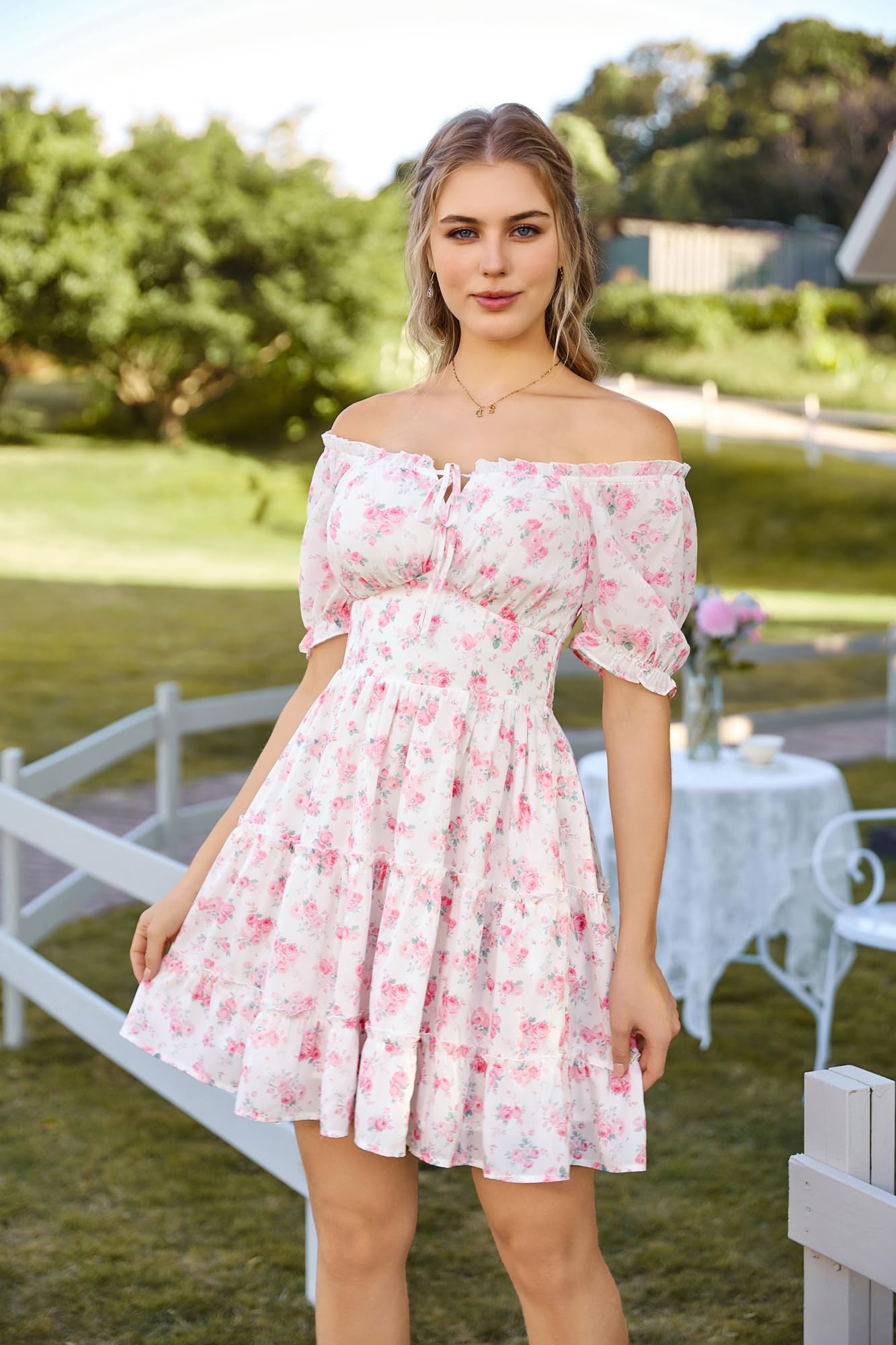 SCARLET DARKNESS Mini robe florale pour femme avec col carré et manches | Col carré à volants avec cordon de serrage sur le devant, taille ajustée, jupe à volants, robe d'été décontractée trapèze