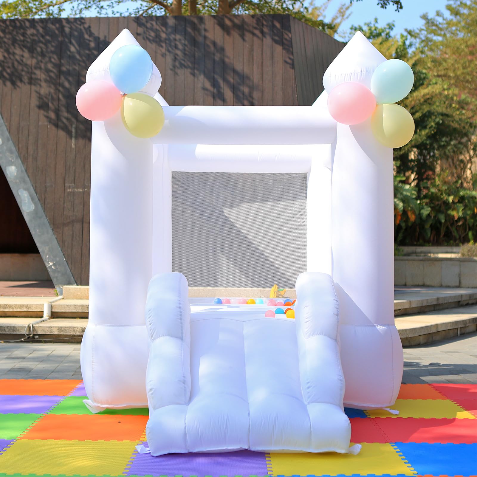 White Bounce House with Blower,Family Backyard Bouncy Castle,Suitable for Yard,Events,Kids Bounce House,Children's Gifts(8ftL×6ftW×7ftH)