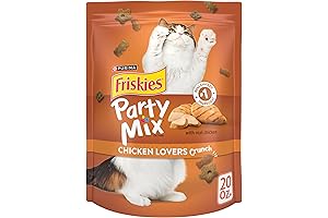 Friskies Party Mix Cat Treats: 20 oz Chicken Lovers Crunch