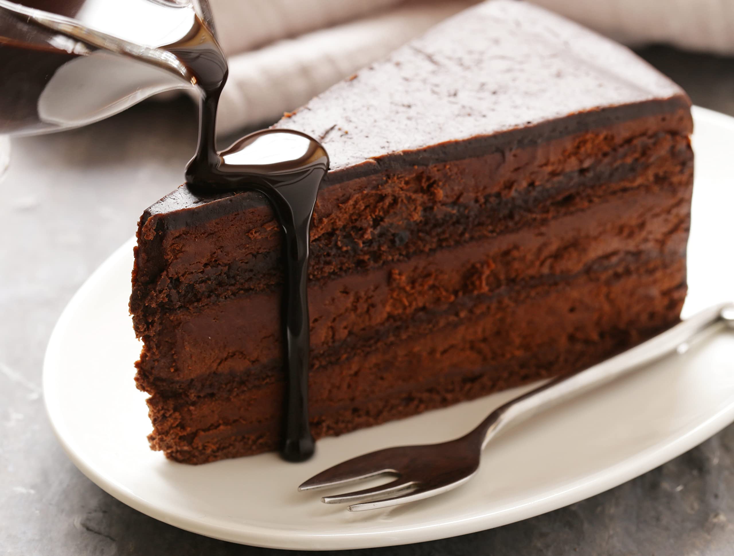 Torte Praga mit Cremefüllung und Schokoladenkuvertüre 520g tiefgefroren