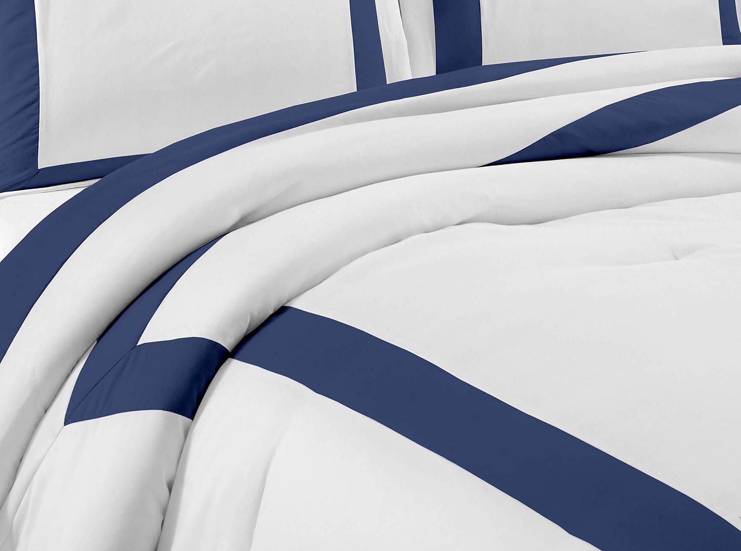 Chezmoi Collection Carlton 3-Piece Hotel Style Square Framed Bedding Comforter Set (Queen, White/Navy)