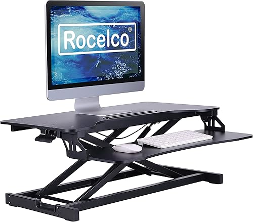 Rocelco Convertidor de escritorio de pie de 31.5 pulgadas, elevador de mesa de doble monitor con soporte para tableta, estación de trabajo de
