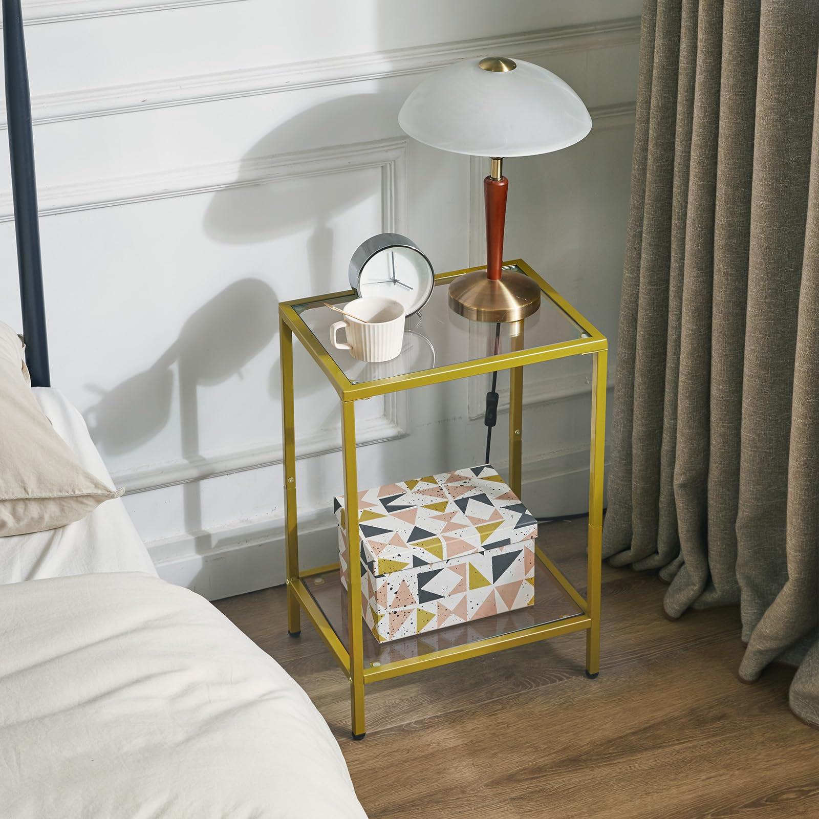 YMYNY Table d'Appoint à 2 Niveaux, Table Basse, Table de Chevet, Table Téléphone, Bout de Canapé, Table pour Salon, Chambre, Couloir 38×28×56CM Dorée HGD002G