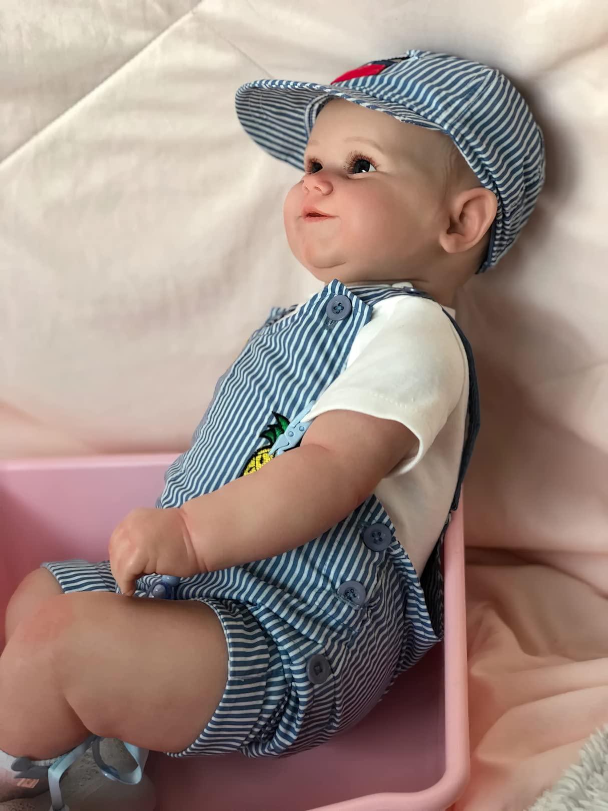 MineeQu 24 Zoll Wahres Leben Große Größe Süßes Lächeln Reborn Babypuppen mit magnetischem Schnuller Realistische Neugeborene Kleinkinder Puppen, die echt Aussehen und Sich echt anfühlen