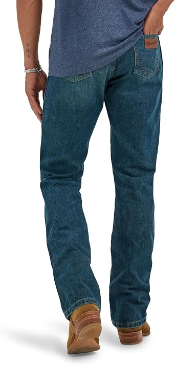 Wrangler Men's Retro Slim Fit Boot Cut Jean