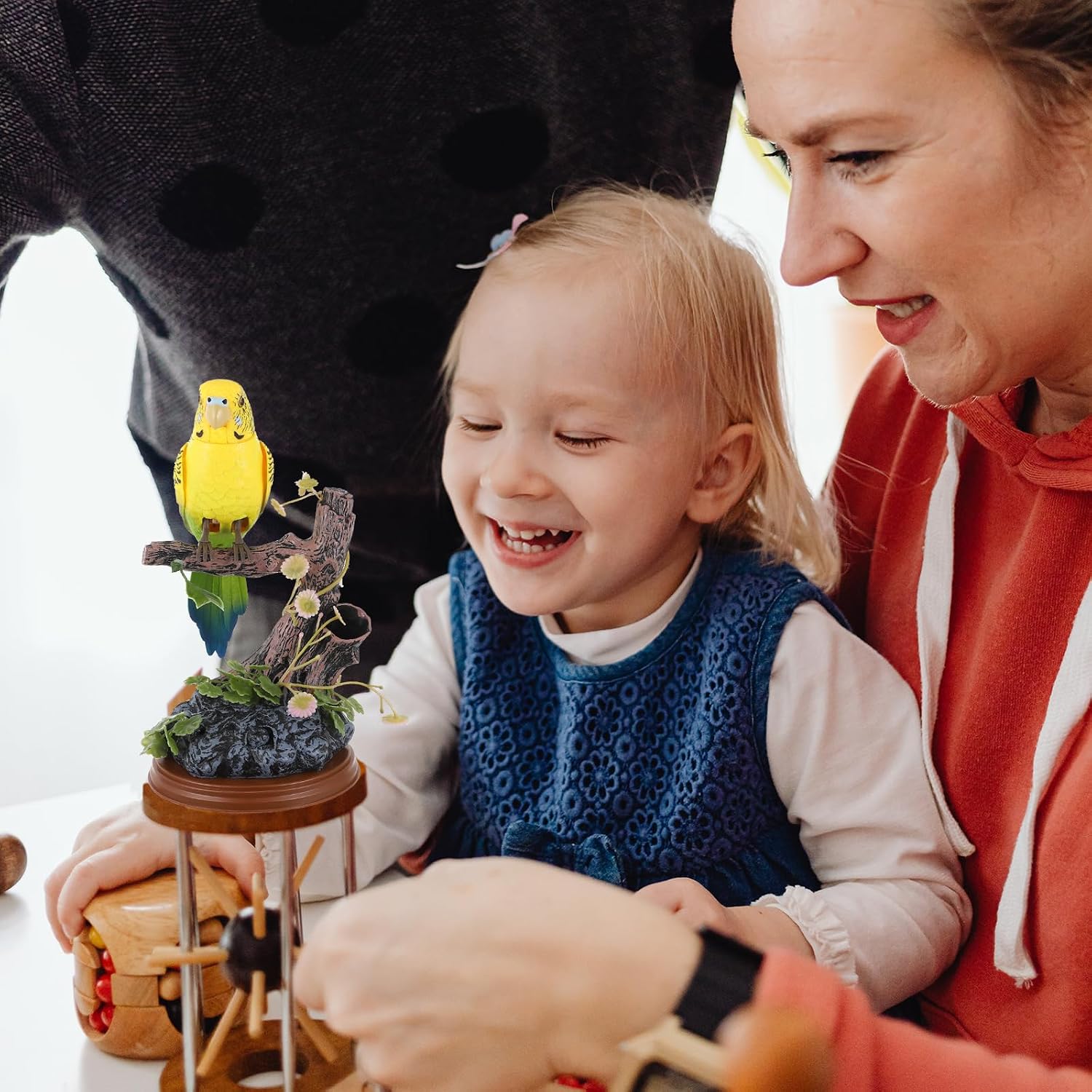 NUOBESTY Talking Parrot Toy Interactive Electric Talking Bird Pets Repeat What You Say Parrot Sound Recording Voice Repeating Funny Electronic Pets Kids Adults Outdoor Garden Office Home Decoration