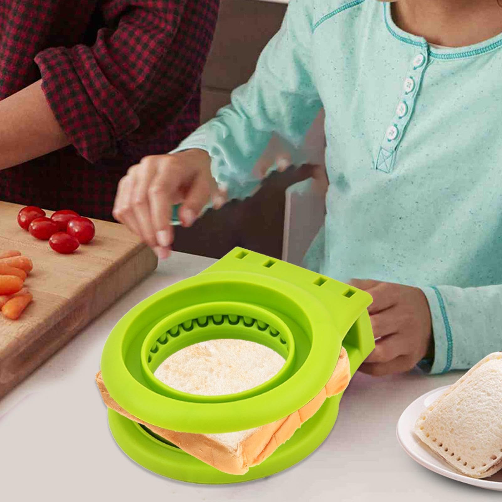 Cookie Cutters, Cutter Mold for Sandwich, Uncrustable Round Molds Sandwich Maker, Stainless Steel Pocket Cutting Accessories – Portable Pancake Maker for Sandwiches and Snacks