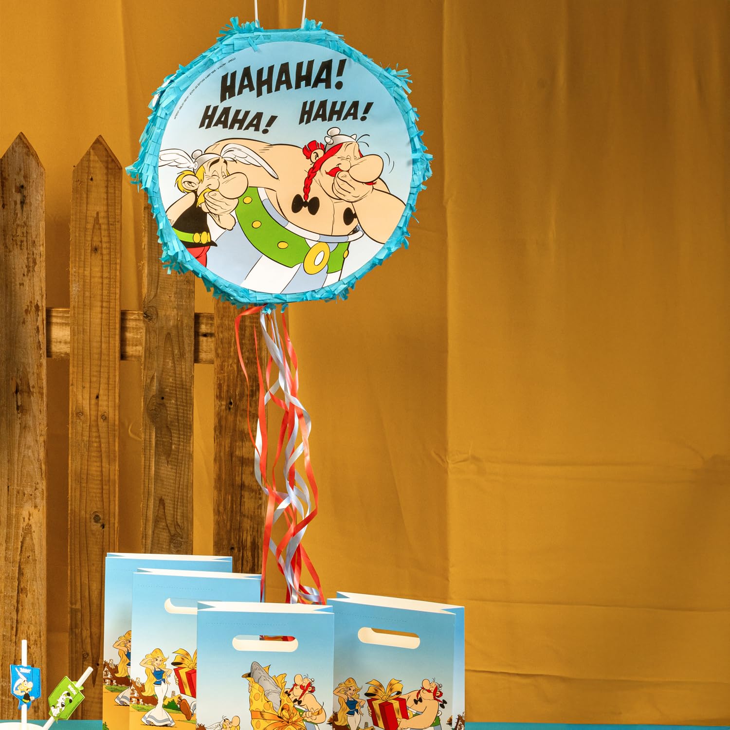 Astérix piñata 40 cm