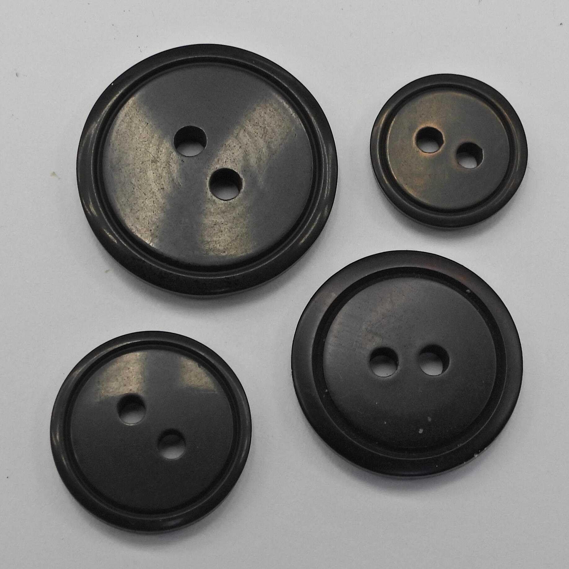 Natural 2 Tone Buttons 929D, 044 Black Black, 8 20mm