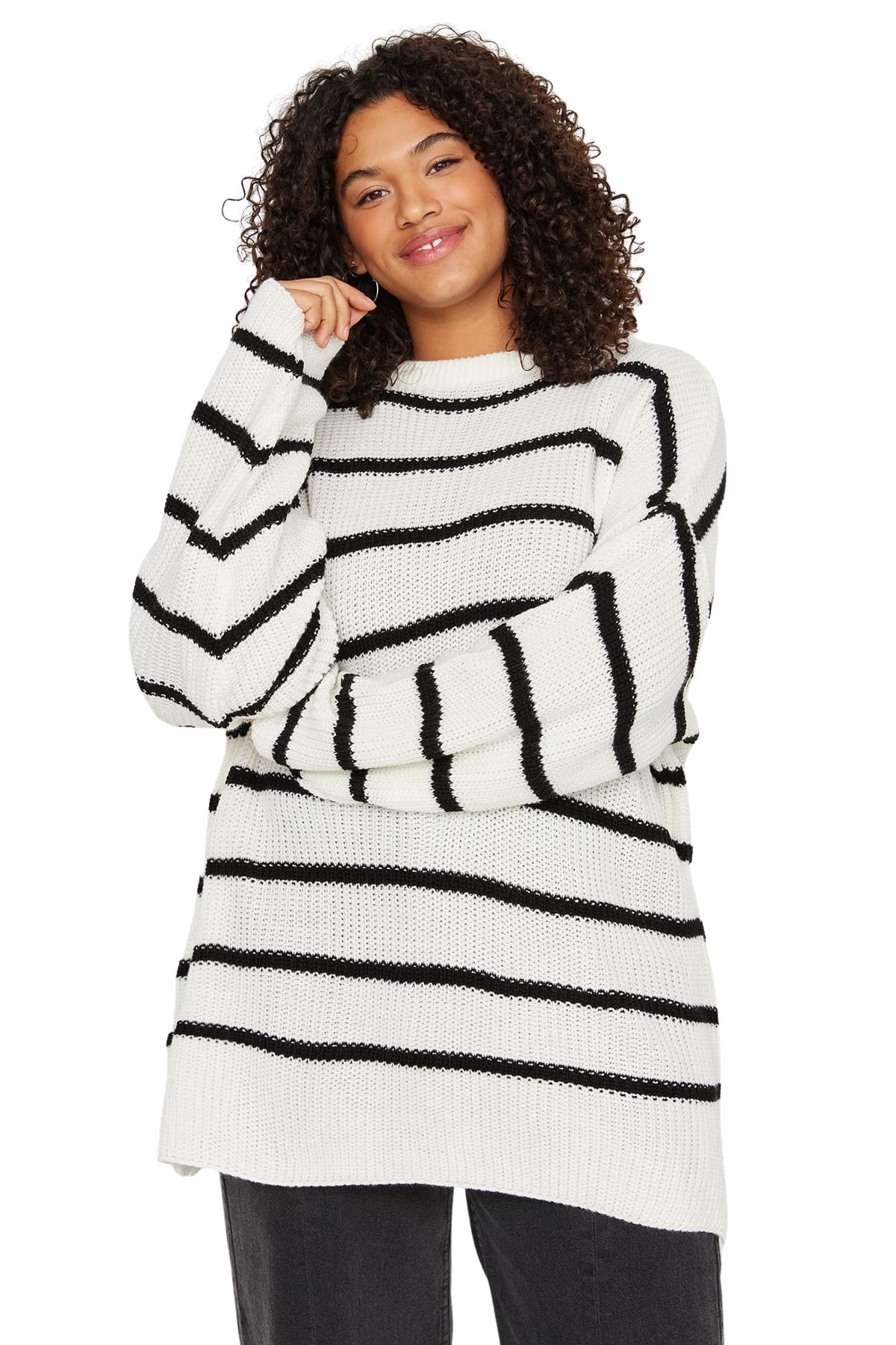 Trendyol Women's Damen GESTREIFT Lange Ärmel Entspannt Plus Size Sweater, Ecru, XXL Größen