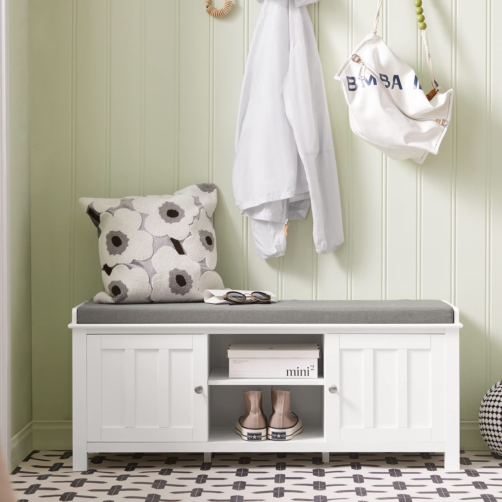 SoBuy Panca scarpiera con 2 armadietti 105x35x43cm per ingresso | Scarpiera contenitore in legno con cuscino 4cm, 2 armadietti e ripiani, MDF, portata 150kg, bianco FSR35-W