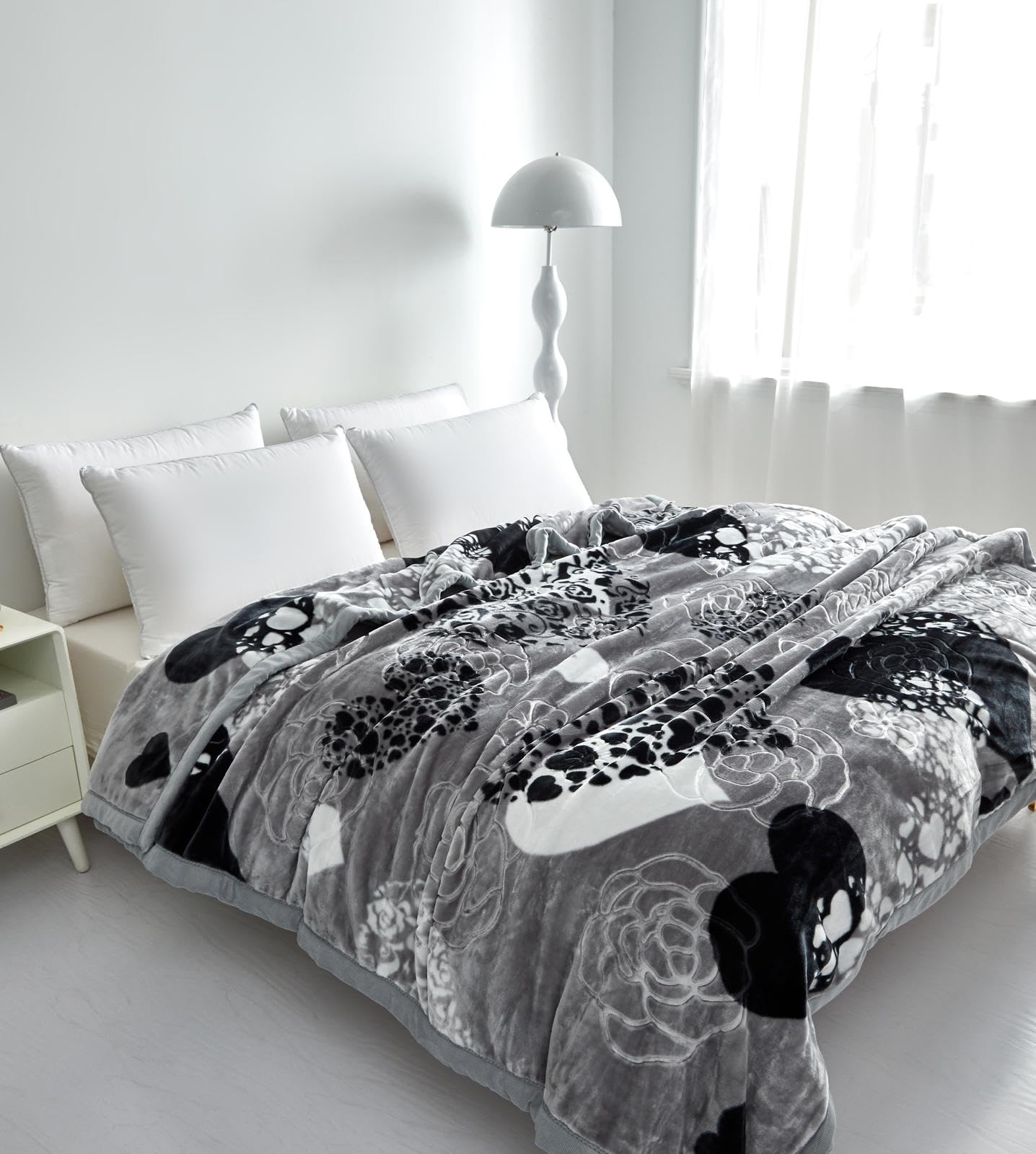 Luxury Weighted Blanket Sofa Throw Super Soft Printed Blanket for Bed and Couch Double PLY King Size Fluffy Blanket 200 x 240 CM (Rose-Black) — image 1