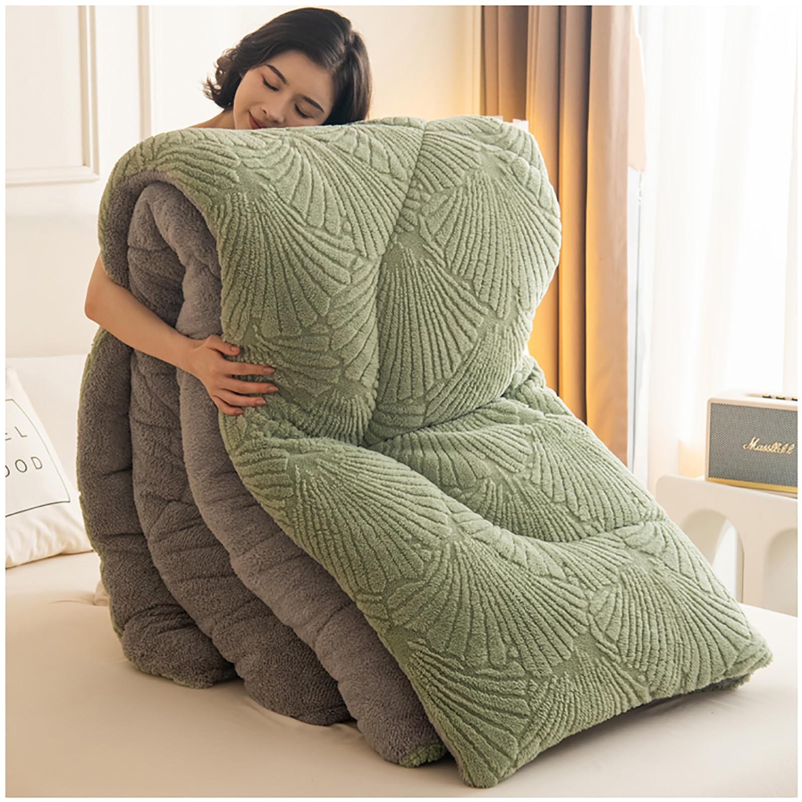 BDMFJY Luxury Plush Thick Lambswool Comforter, Heavy Warm Winter Comforter Core, Modern Ultra Soft Thick Blanket All Season Fluffy Fleece Quilt Bedding,Green,150x200cm/2kg