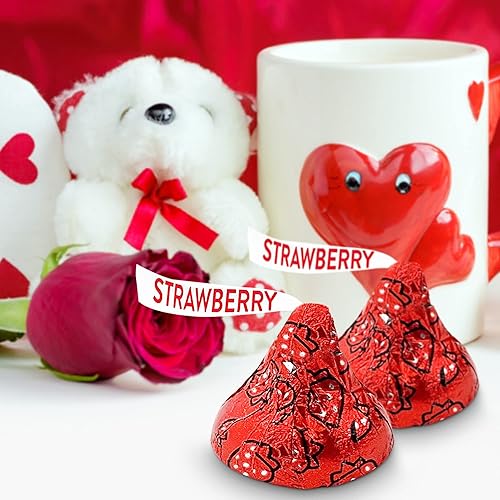 Miniatura 4 de HersheysKisses - Fresa bañada en chocolate, paquete de 1 libra y 2 onzas de golosinas de fresa cubiertas de chocolate con chocolate cremoso con