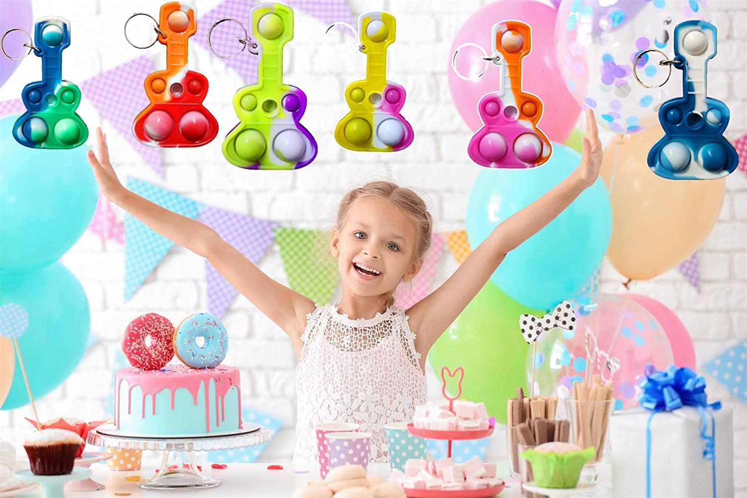 (Regalos de cumpleaños para estudiantes y recuerdos de fiesta) 30 paquetes de guitarra a granel Mini Pop para adultos y niños, forma fresca, sensorial de burbujas pequeñas, suministros para el aula 3