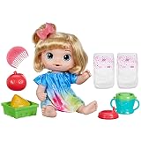 Baby Alive Napoje owocowe – Interaktywna lalka, która pije i moczy swoją pieluchę – Wyciskarka do cytrusów i owoców – Owocowy wzór tęczy – Od 3 lat