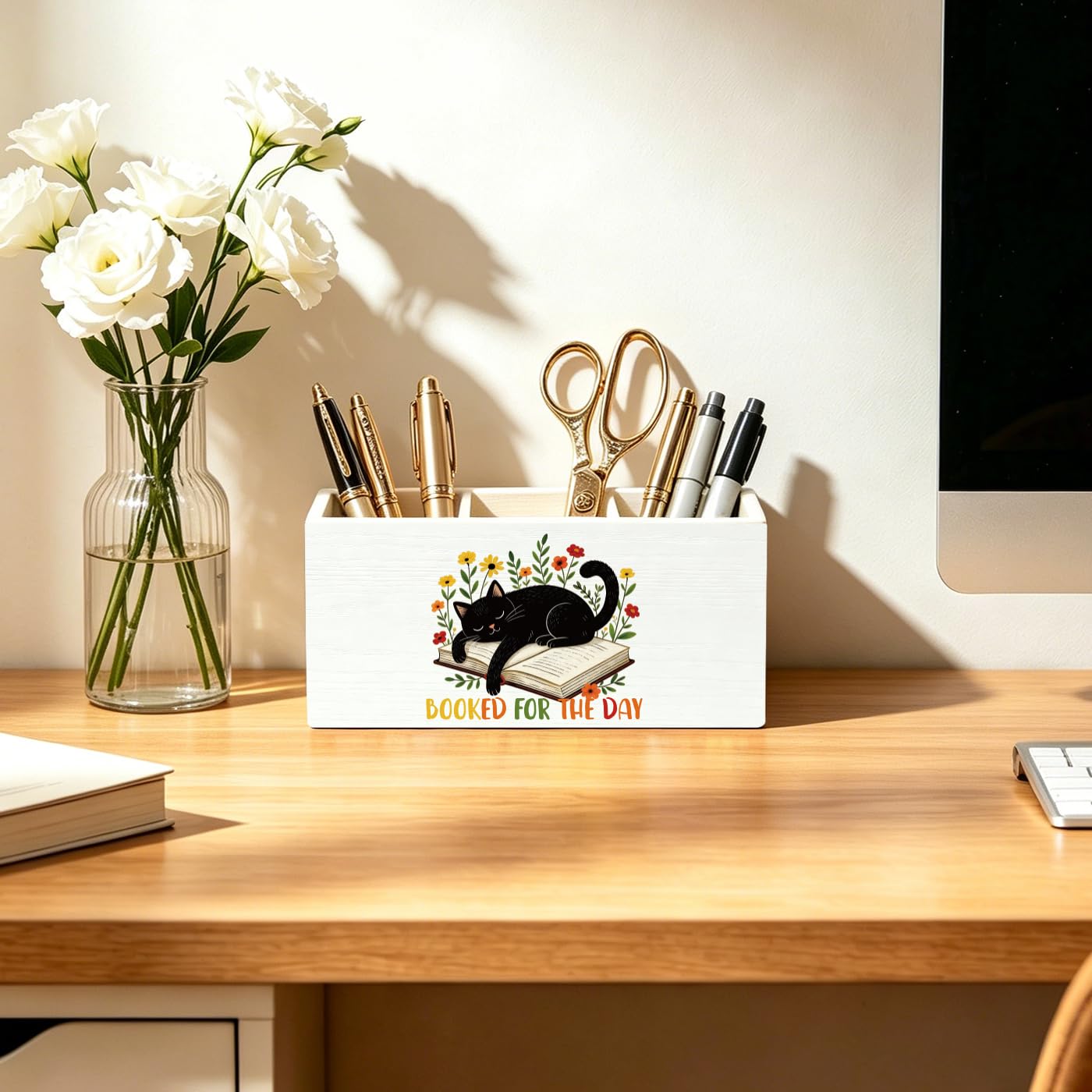 MAYJOYDIY Portapenne in legno Gatto Nero 3 scomparti Organizzatore di matite in legno 20 x 9 x 6,5 cm Conservazione per libri fiori pennelli da trucco per ufficio camera da letto dormitorio