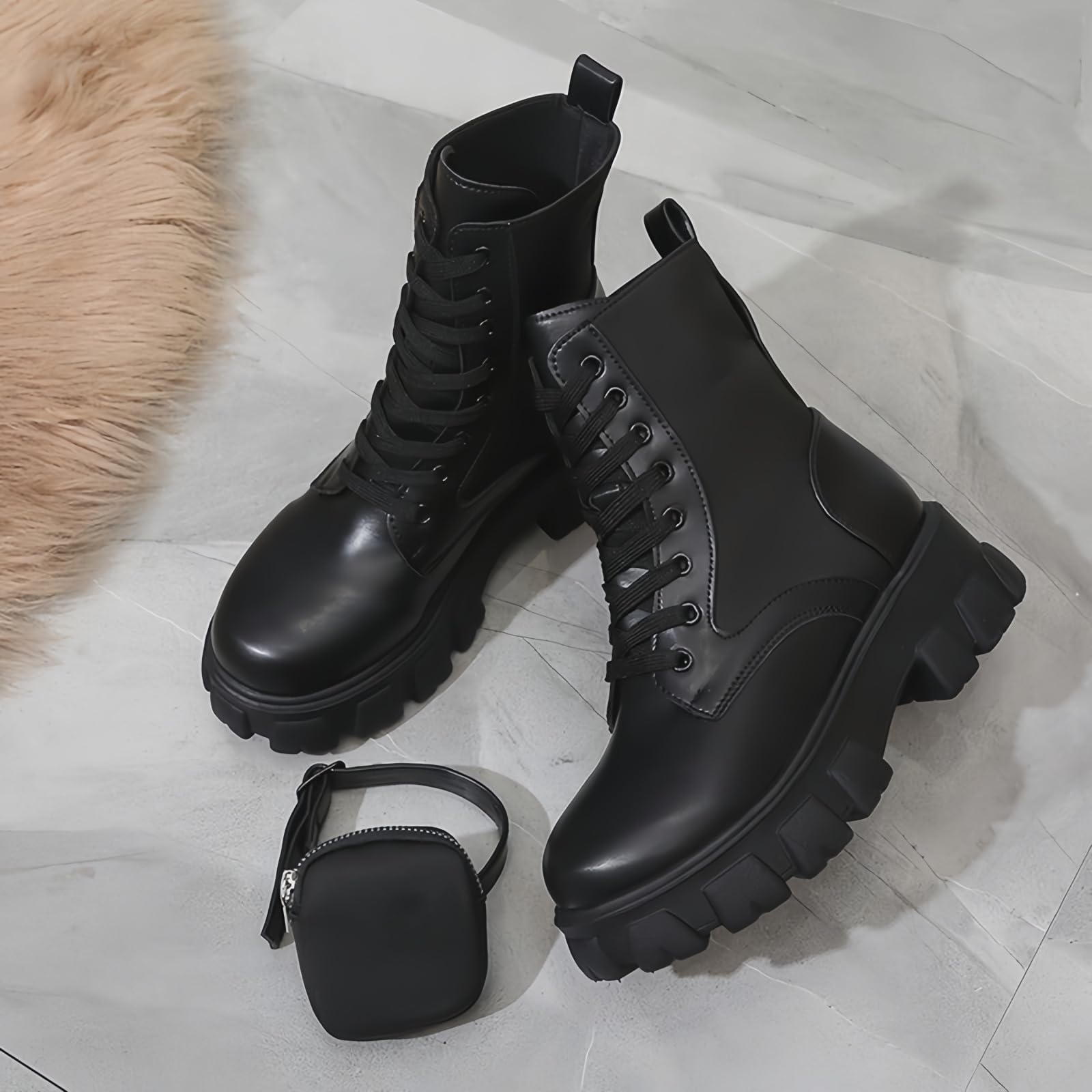 Donna piattaforma Lace-Up stivali da combattimento rotondo chiuso dita tacco basso caviglia stivali corti con tasca tasca tacco medio spessa suola Punk moto autunno inverno stivali