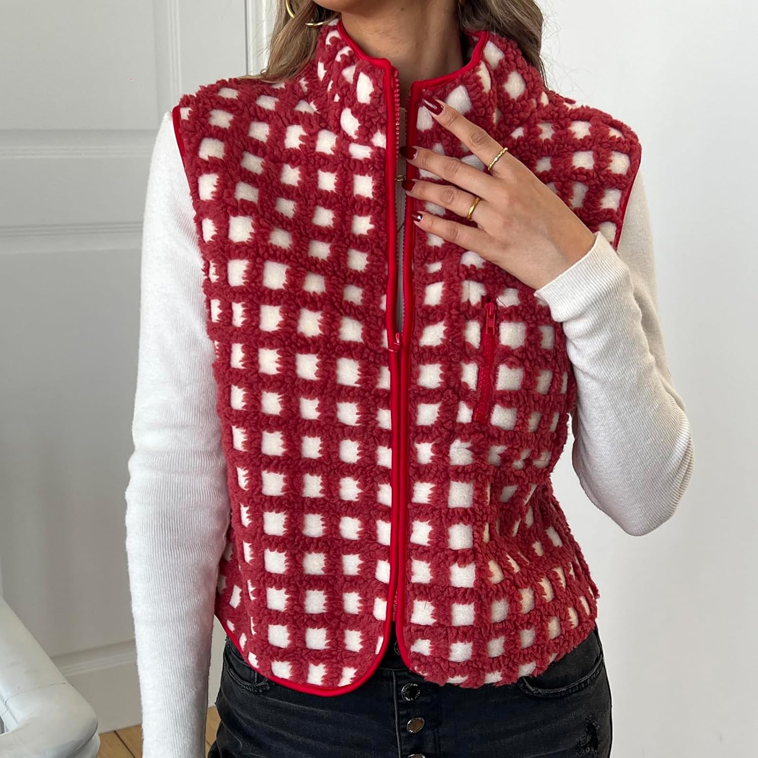 Aopwsrlyi Women's Checkered Fleece Vest Fuzzy Sherpa Warm Vest Sleeveless High Collared Zip Up Plaid Cardigan Vest - Image 2