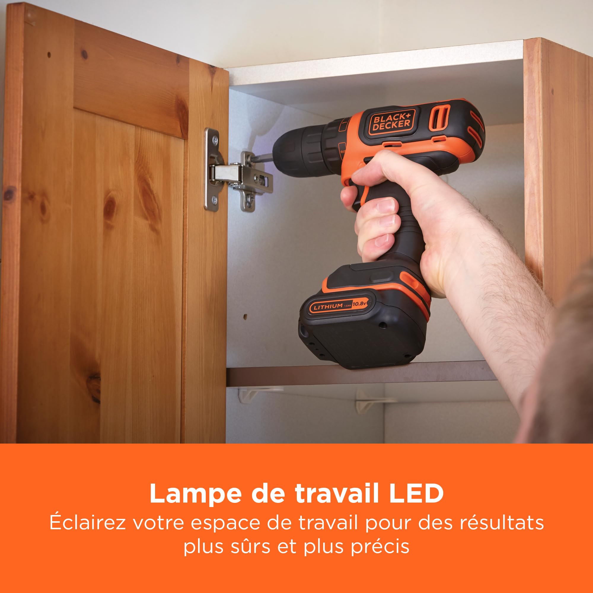 BLACK+DECKER Perceuse sans fil ultra-compacte avec lampe de travail LED, batterie Li-Ion 10,8 V et chargeur, BDCDD12-QW