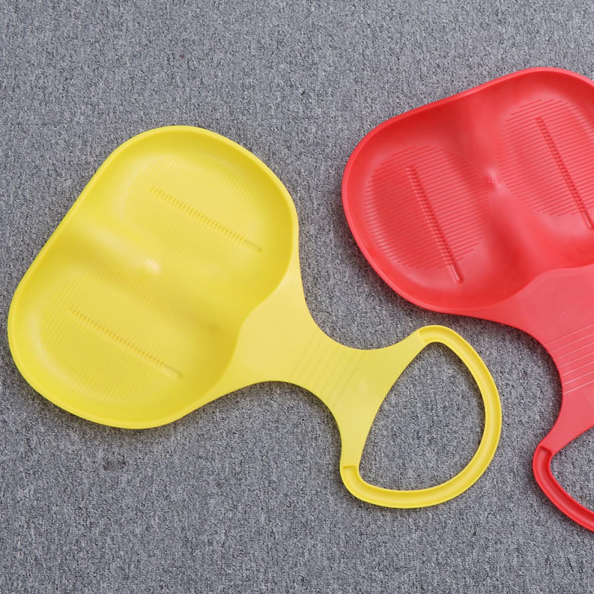 GOOHOCHY 3pcs PVC Boys and Girls Snow Sled Board Skim Board Comfortable Handle for Outdoor Fun Random