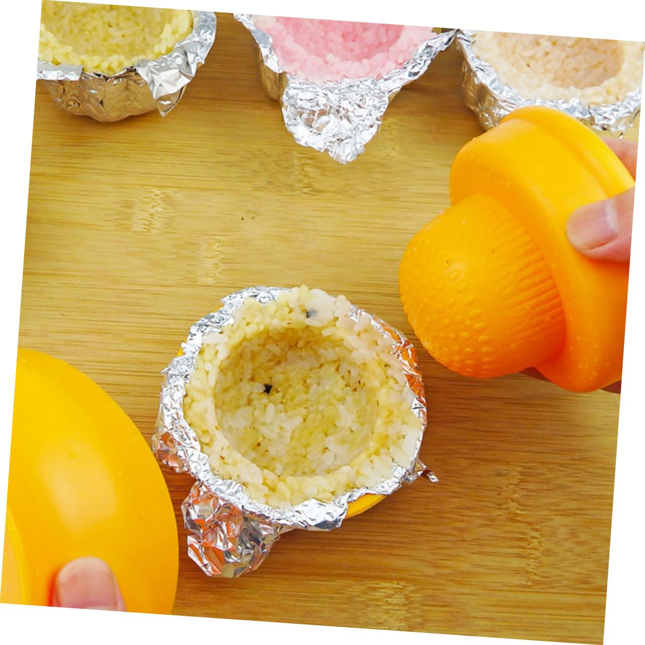 Ciieeo Stampo per Polpette di Riso e Sushi 10X10X6,5Cm in Plastica Alimentare Arancione Facile da Pulire e Usare per Ragazzo Ragazza Nella Preparazione di Dolci e Fondant