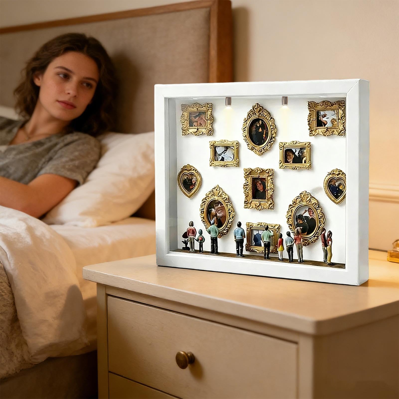 Generico Museum of Us - Marco de regalo personalizado para parejas con figuras en miniatura, kit de museo DIY dorado, perfecto para bodas San 22,7 x 31,4 x 3,7 cm