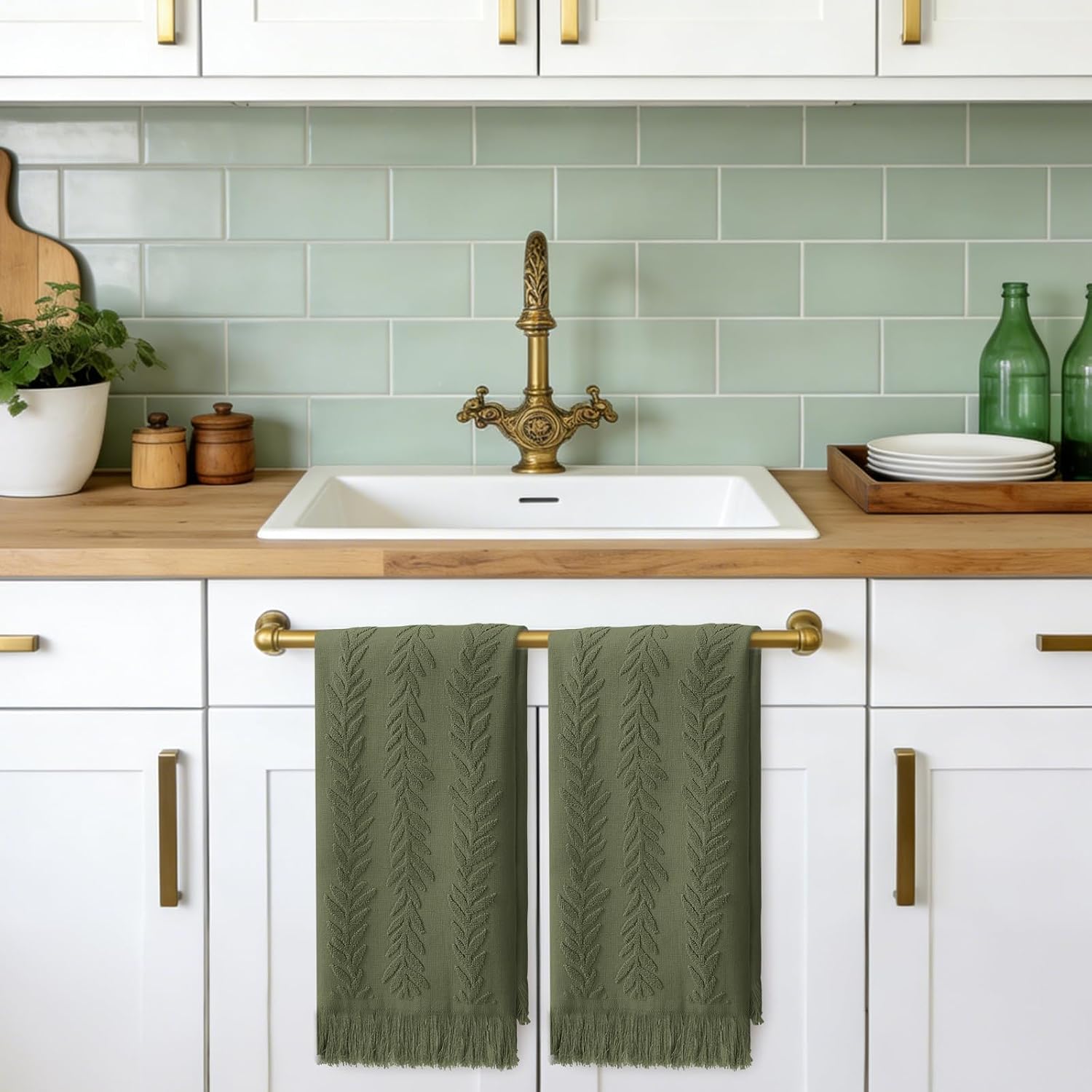 JarThenaAMCS 2Pcs Olive Green Leaves 3D Jacquard Hand Towels