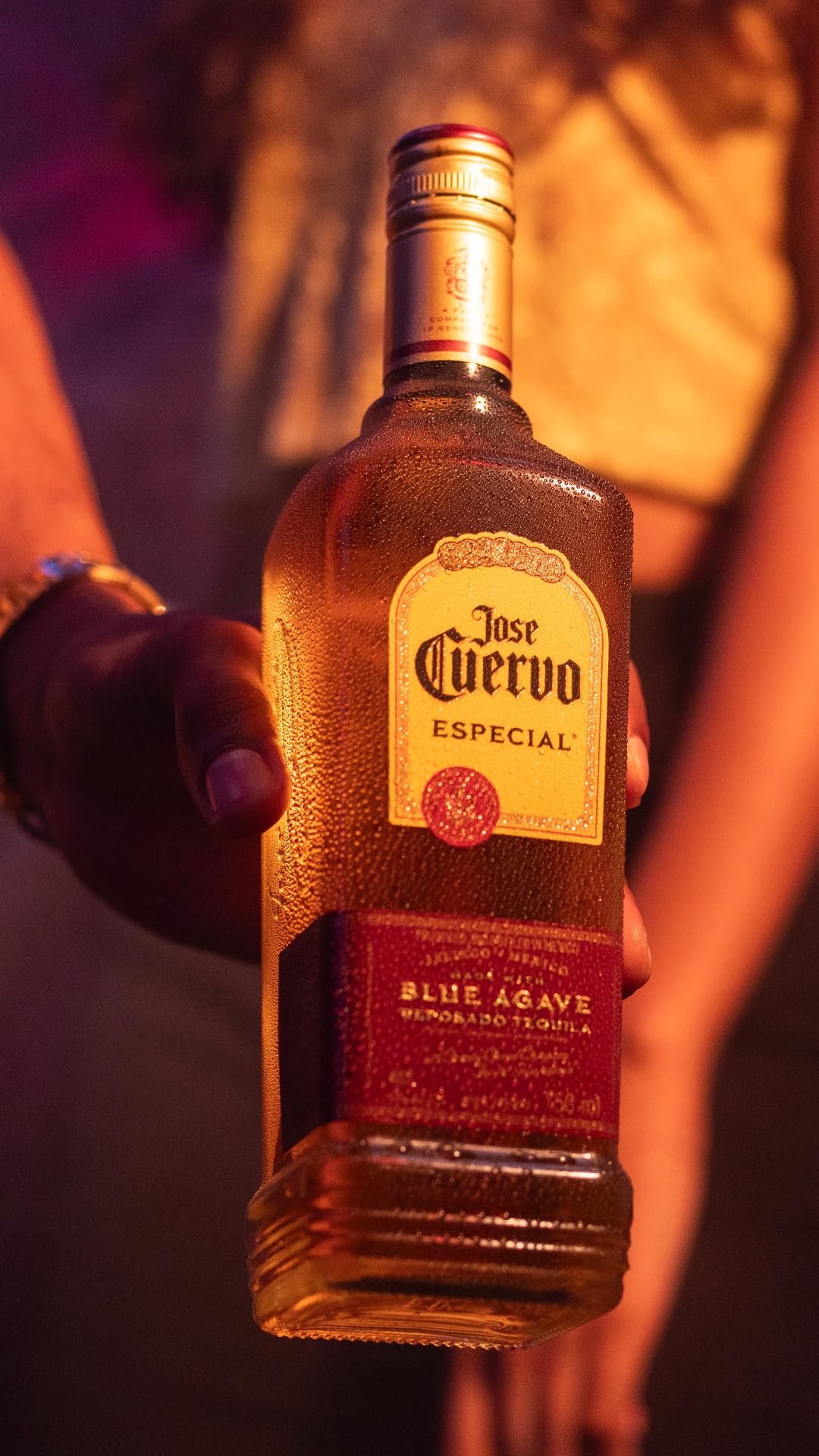 Jose Cuervo Especial Reposado Tequila 35% ABV 70cl | Oak Barrel