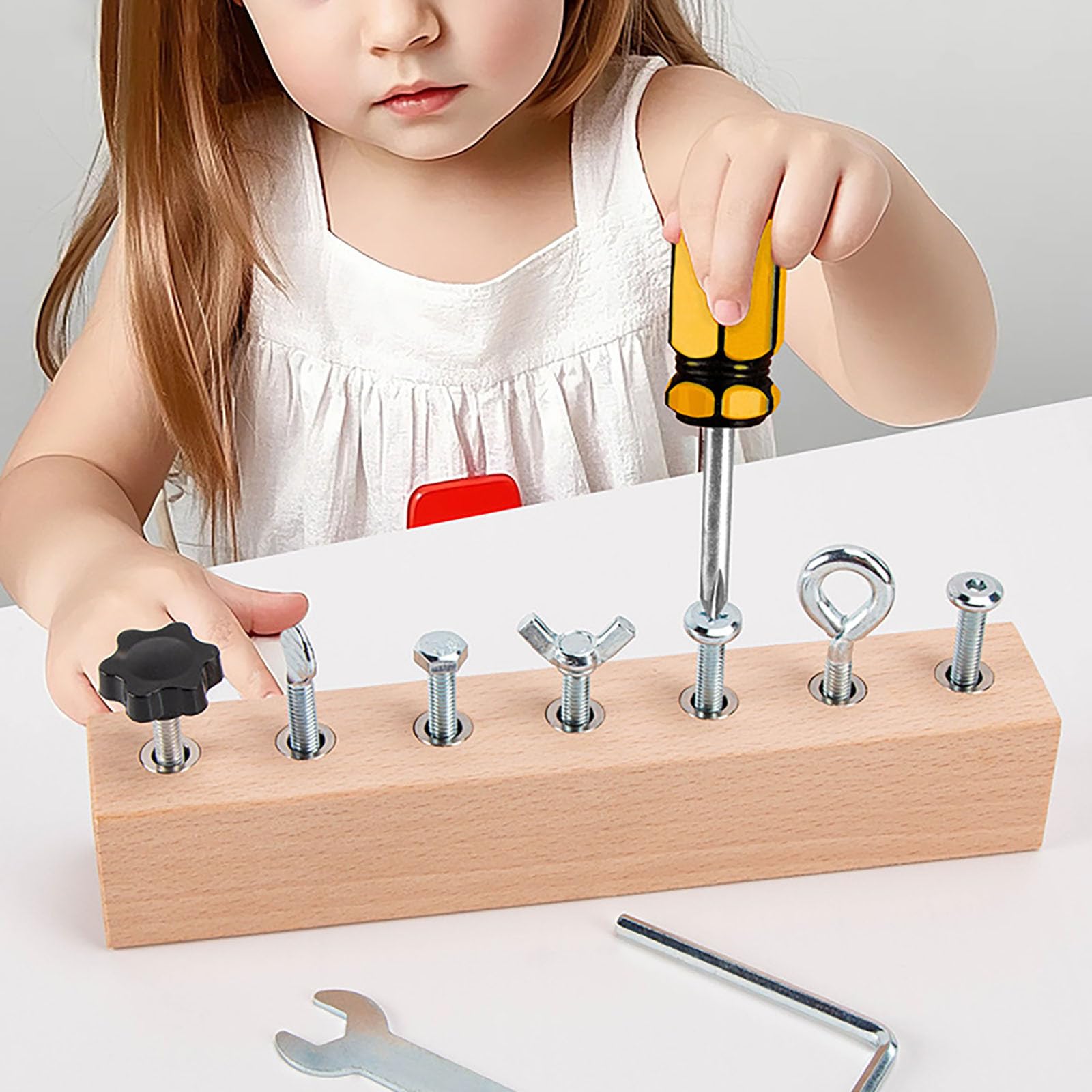 Jipersuo Montessori Toy Wooden Screw Tightening Busy Board for Kids