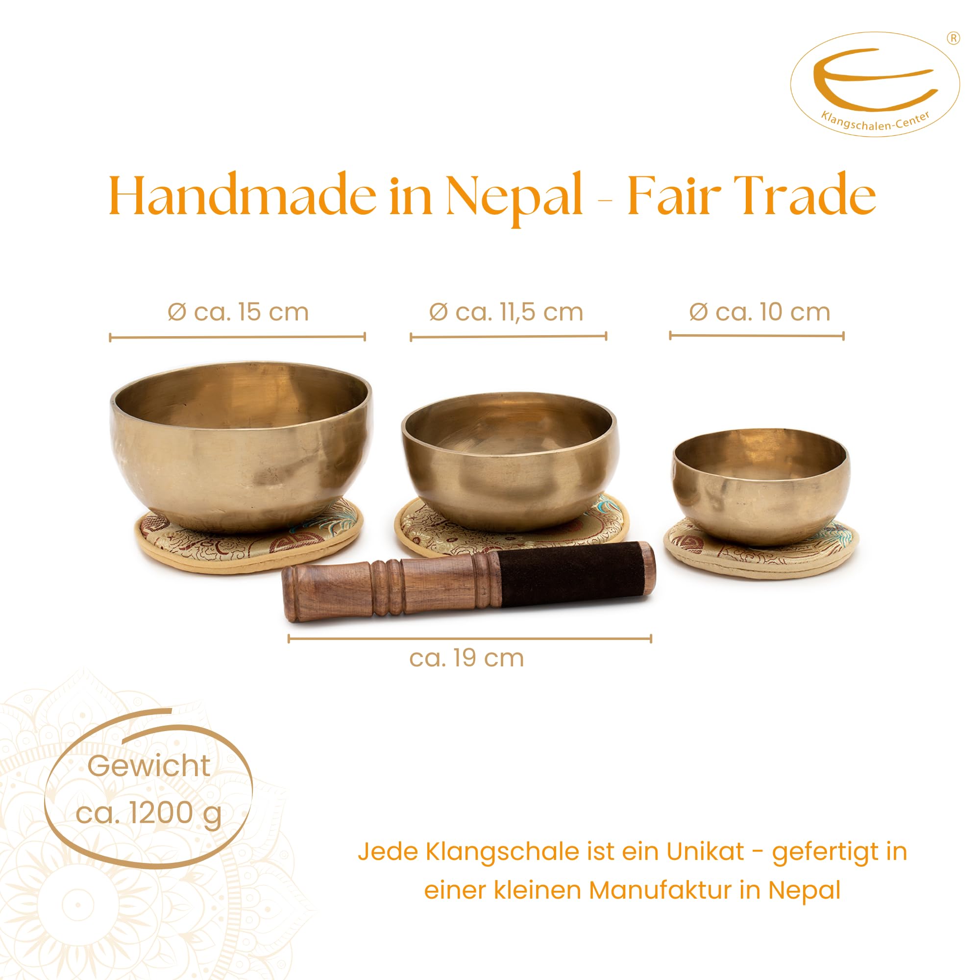 Körper-Geist-Seele-Box mit 3 feinen Klangschalen für das Herz-Chakra, das Stirn-Chakra und Kronenchakra für Meditation u. Klang-Therapie I Handgeschmiedet I Inkl.Klöppel/Pads I Fair Trade aus Nepal