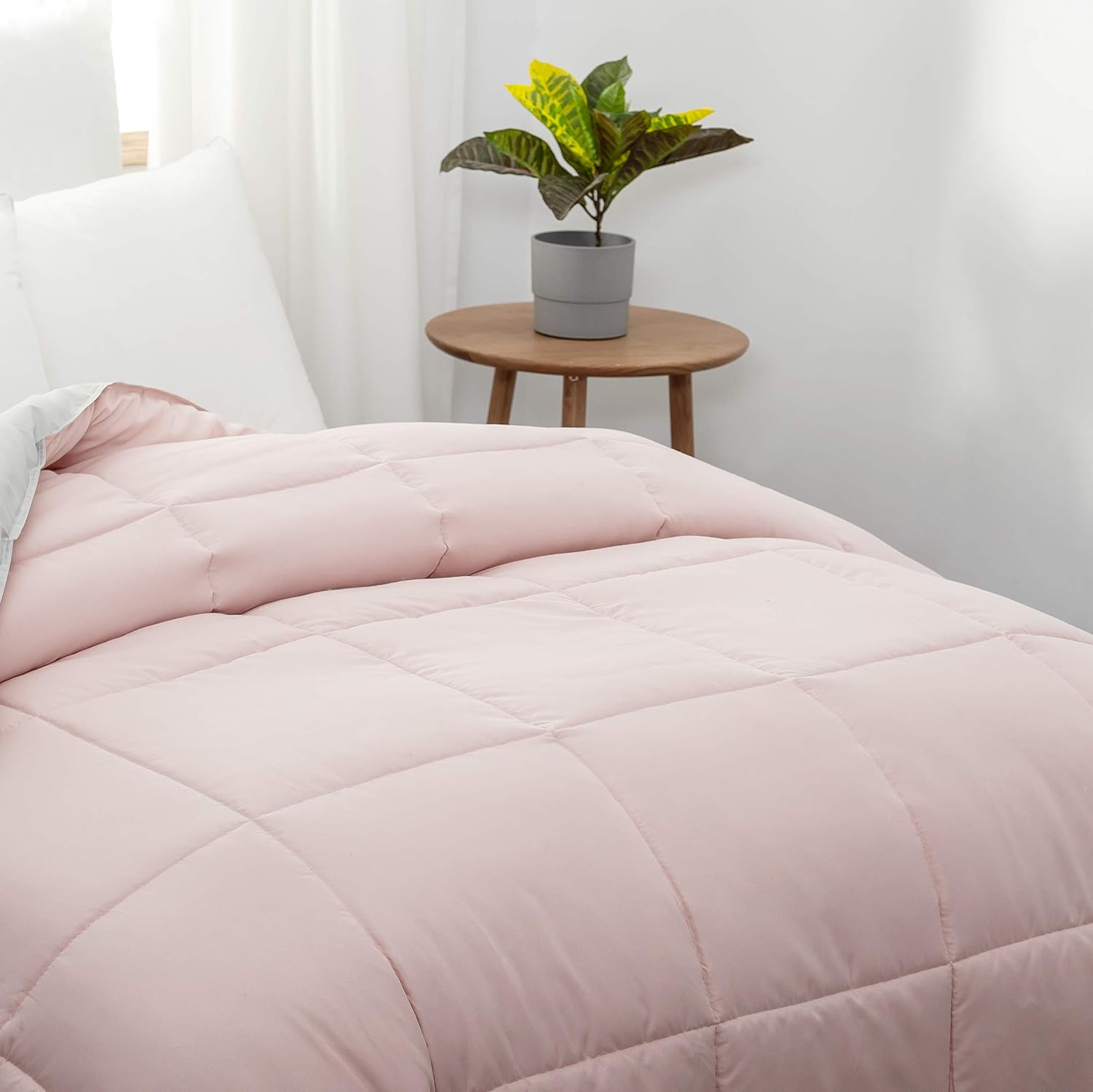 Mohap Comforter Full Pink Ultra Warm Fluffy Down Duvet Lightweight Premium Brushed Microfiber 250GSM Soft and Comfortable Bicolor